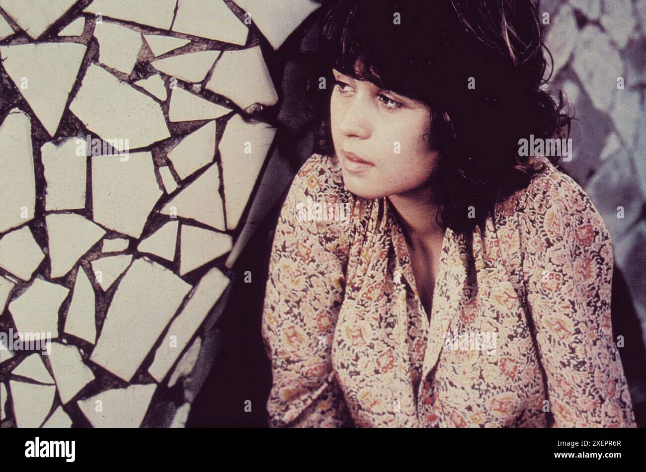 MARIA SCHNEIDER dans LE PASSAGER (1975) -titre original : PROFESSIONE : REPORTER-, mise en scène de MICHELANGELO ANTONIONI. Crédit : M.G.M. / album Banque D'Images