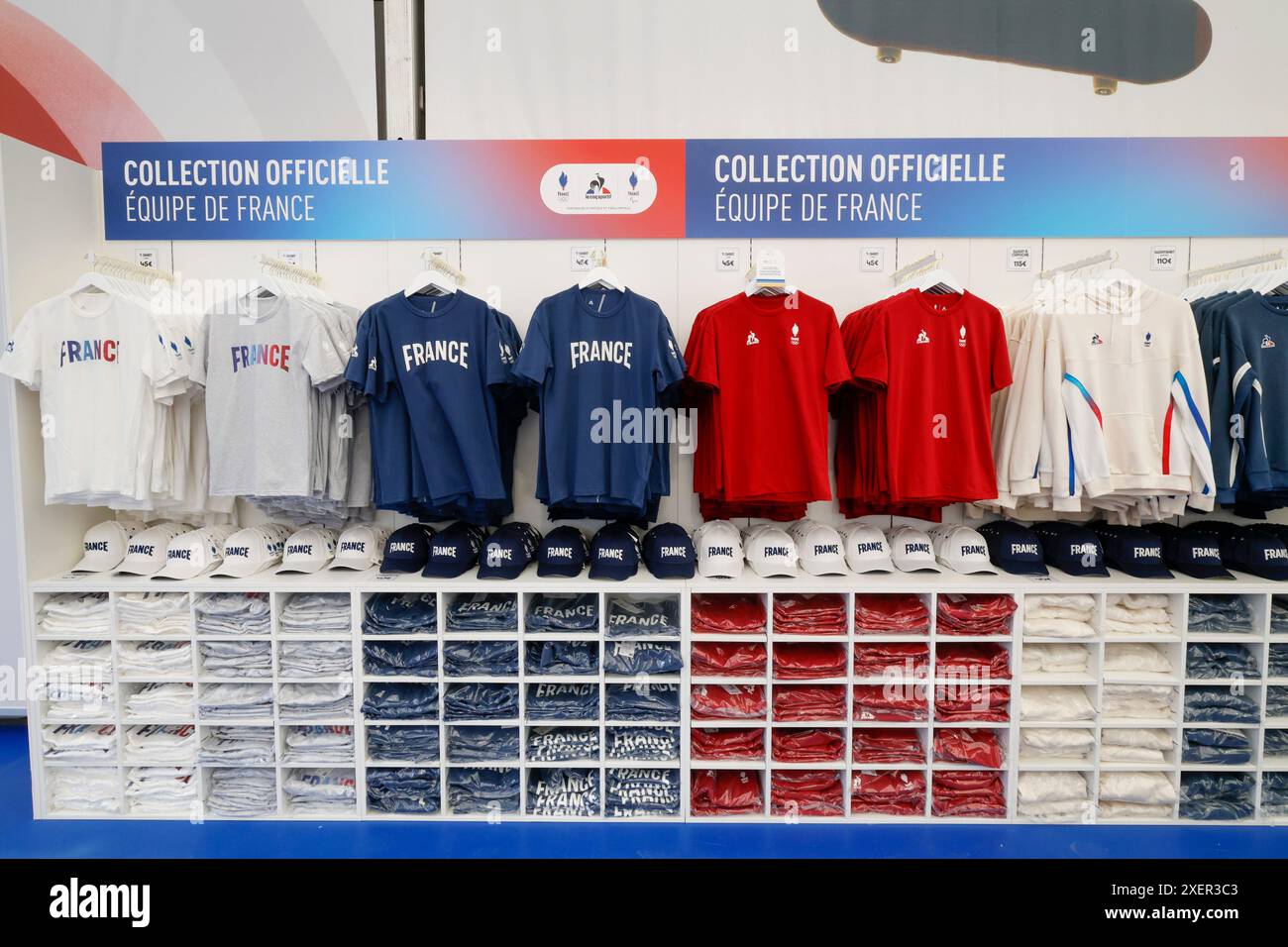 Magasin le coq sportif Banque de photographies et d images a haute resolution Alamy