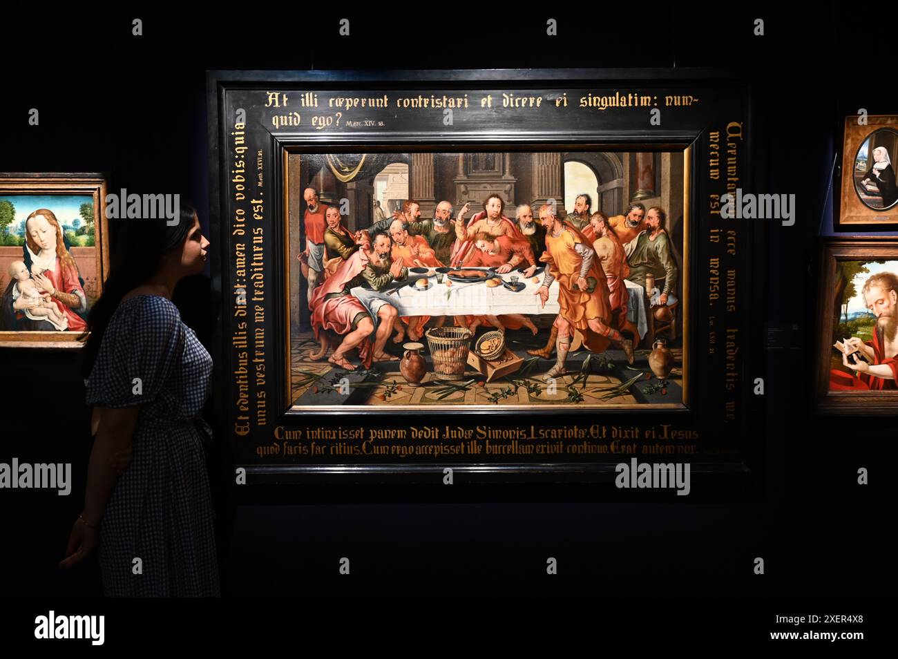 Sotheby's Old Master & 19 Century Paintings Evening Auction ouvre à Londres, sur la vue du public avant une vente aux enchères le 3 juillet. L'offre comprend des œuvres de Botticelli, Canaletto, Rubens, Sir Joshua Eynolds, Tiepolo, entre autres. Banque D'Images