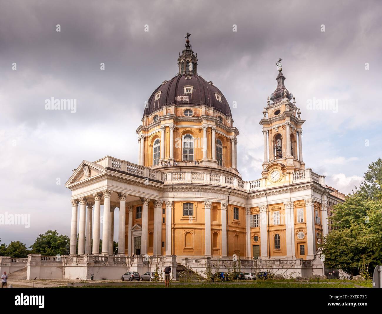 Vue de la basilique de Superga à Turin, Piémont, Italie, un chef-d'œuvre baroque de l'architecte Filippo Juvarra, situé sur la colline Superga surplombant Banque D'Images