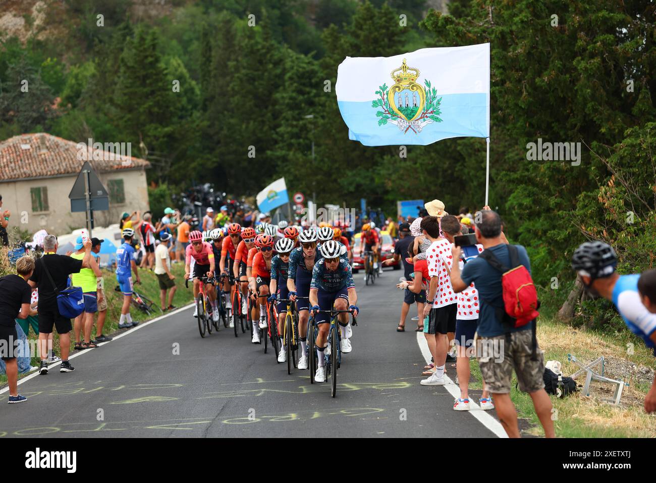 RIMINI, ITALIE - JUIN 29 : lors de l'étape 1 de la 111ème édition du Tour de France 2024, une étape de 206 kms avec départ à Florence et arrivée à Rimini le 29 juin 2024 à Rimini, Italie, 29/06/2024 ( photo par Luca Bettini / Pool / GodingImages crédit : Peter Goding/Alamy Live News Banque D'Images