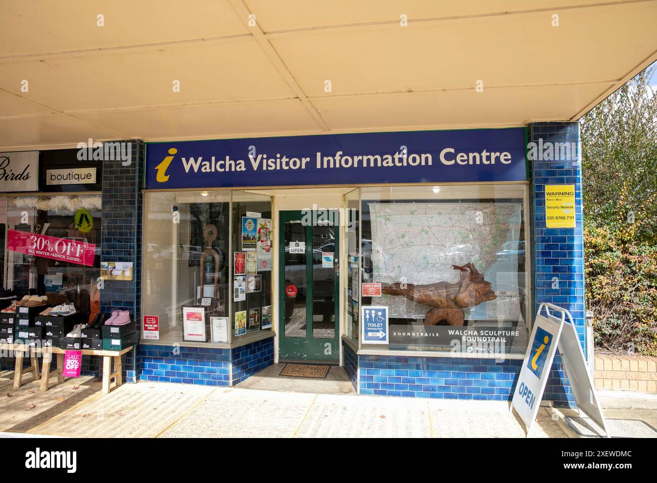 Centre-ville de Walcha et centre d'information touristique de Walcha, Nouvelle-Galles du Sud, Australie Banque D'Images