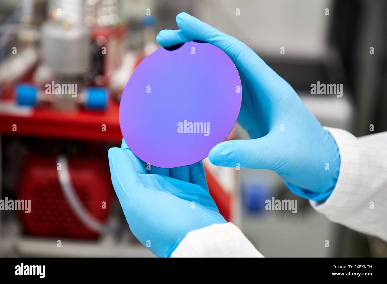 Plaquette de silicium, Laboratoire de synthèse, Nano Science Research Center, Donostia, San Sebastian, Gipuzkoa, Pays Basque, Espagne Europe Banque D'Images