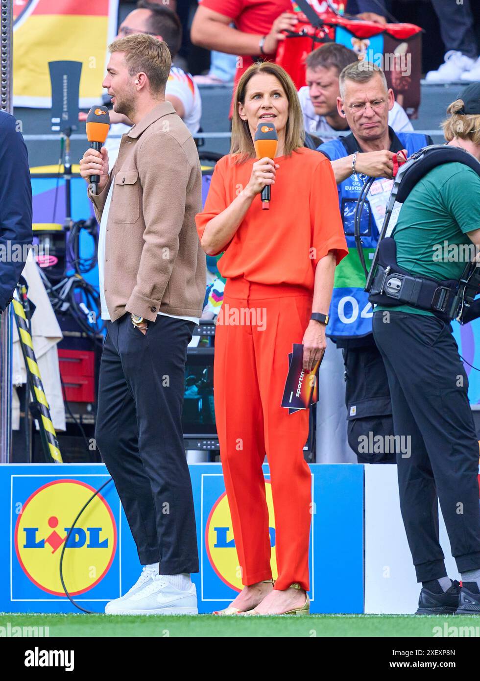 Dortmund, Allemagne. 29 juin 2024. Christoph KRAMER, Katrin Müller-Hohenstein, ZDF présentateur TV allemand, présentateur sportif, modérateur, dans le meilleur des 16 matchs ALLEMAGNE - DANEMARK 2-0 des Championnats d'Europe de l'UEFA 2024 le 29 juin 2024 à Dormund, Allemagne. Photographe : ddp images/STAR-images crédit : ddp Media GmbH/Alamy Live News Banque D'Images