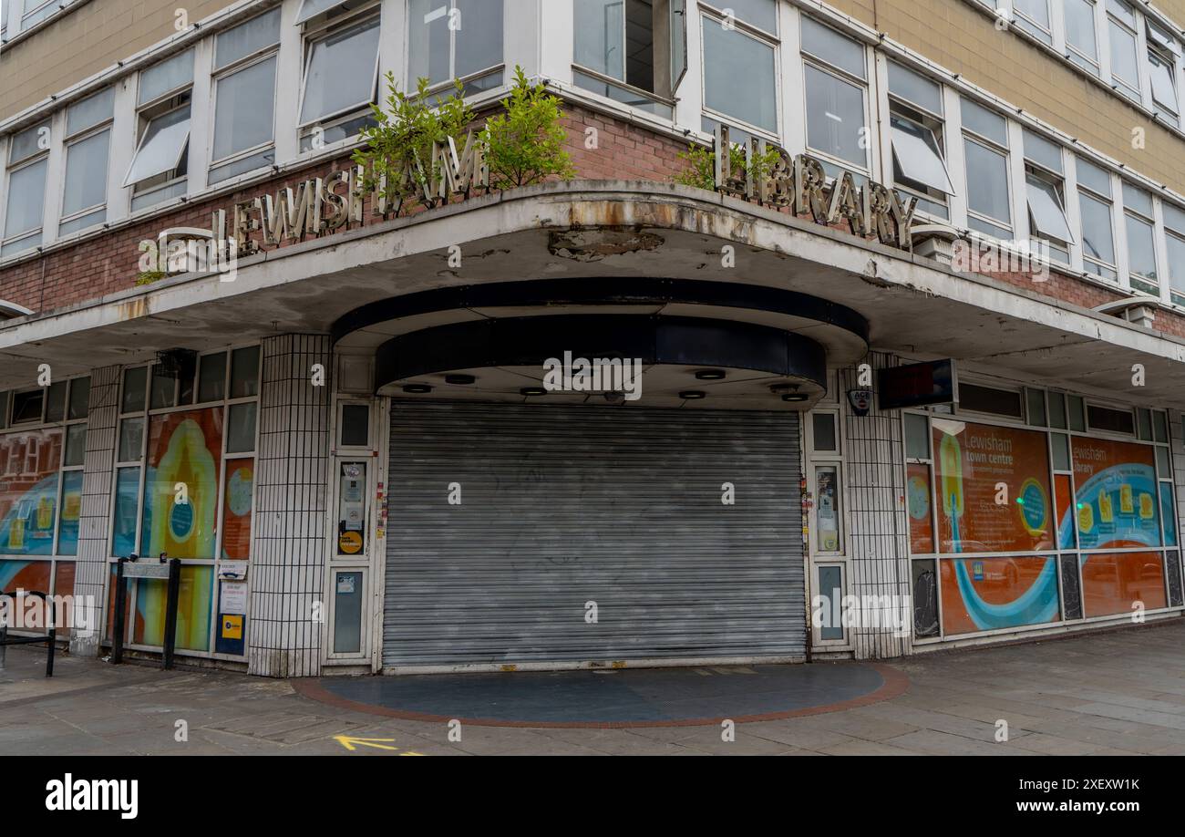 Bibliothèque locale fermée en raison de mesures d'austérité à Lewisham, Londres, Angleterre, Royaume-Uni Banque D'Images