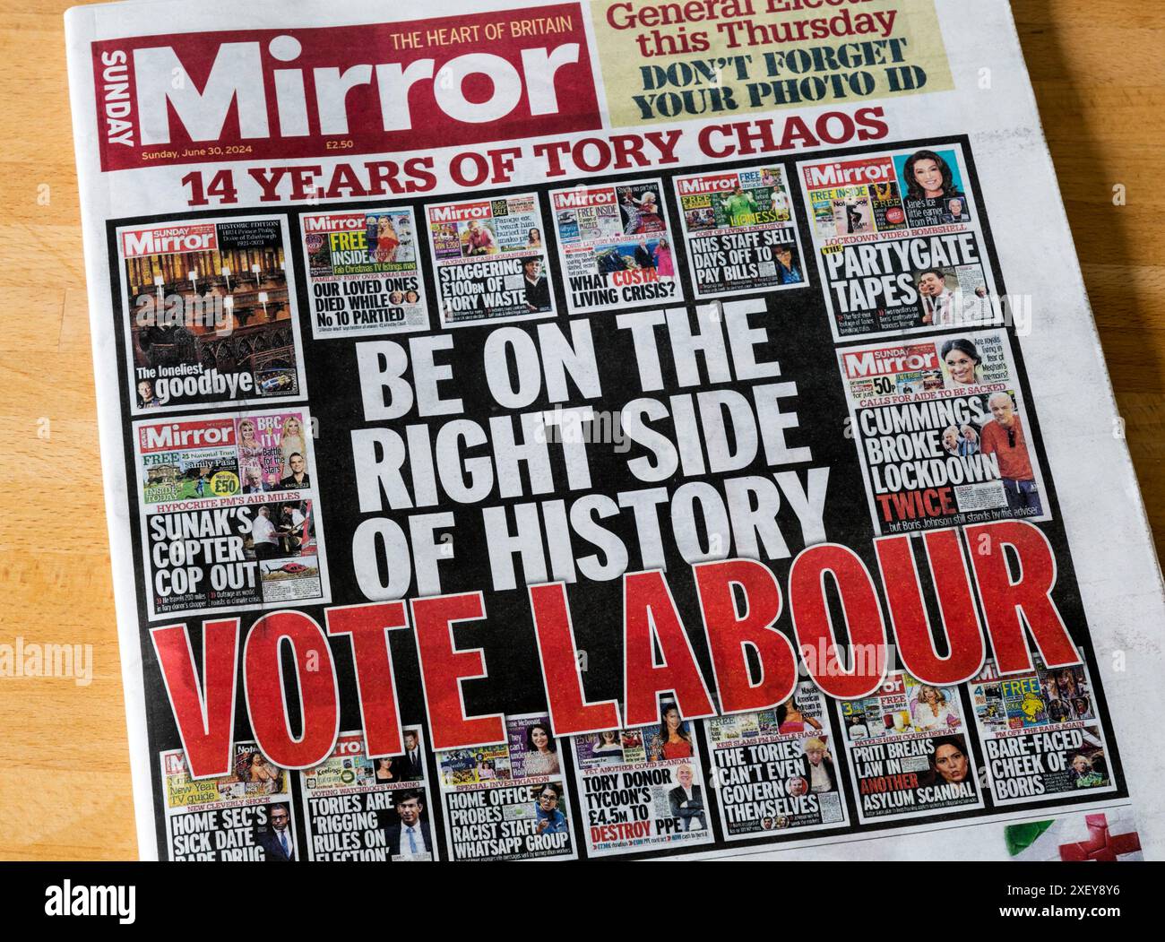 30 juin 2024. Sunday Mirror le titre de la page d'accueil se lit être sur le côté droit de l'histoire vote Labour. Il présente des pages de couverture précédentes illustrant ce qu'il décrit comme 14 ans de chaos conservateur. Banque D'Images