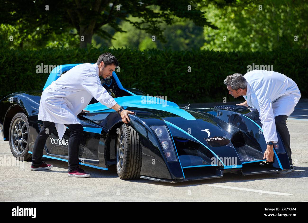 Dynacar, véhicule électrique, chercheurs travaillent dans la voiture électrique, unité industrie, industrie automobile, Centre technologique, Tecnalia recherche & innovation, de Banque D'Images