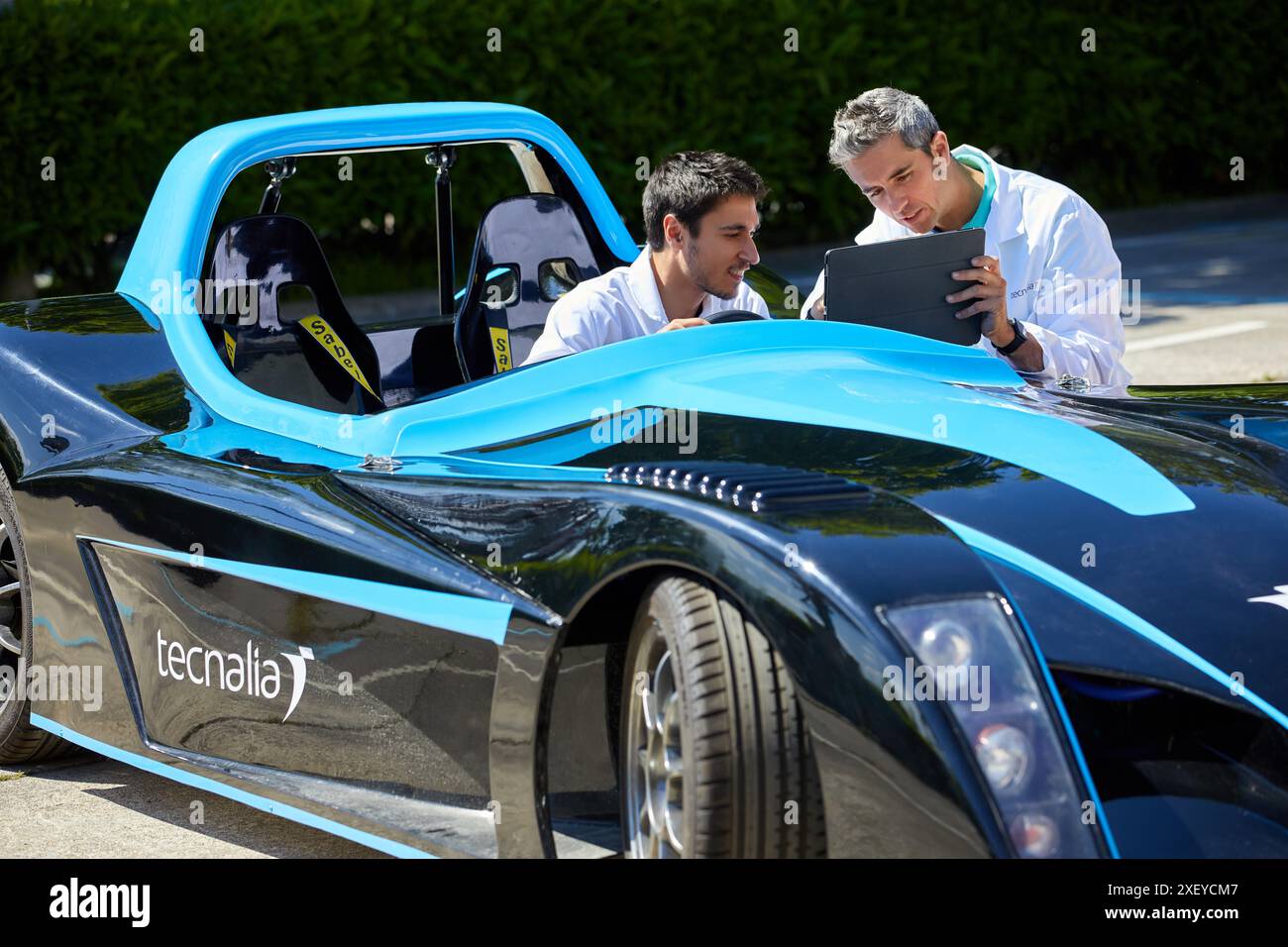 Dynacar, véhicule électrique, chercheurs travaillent dans la voiture électrique, unité industrie, industrie automobile, Centre technologique, Tecnalia recherche & innovation, de Banque D'Images