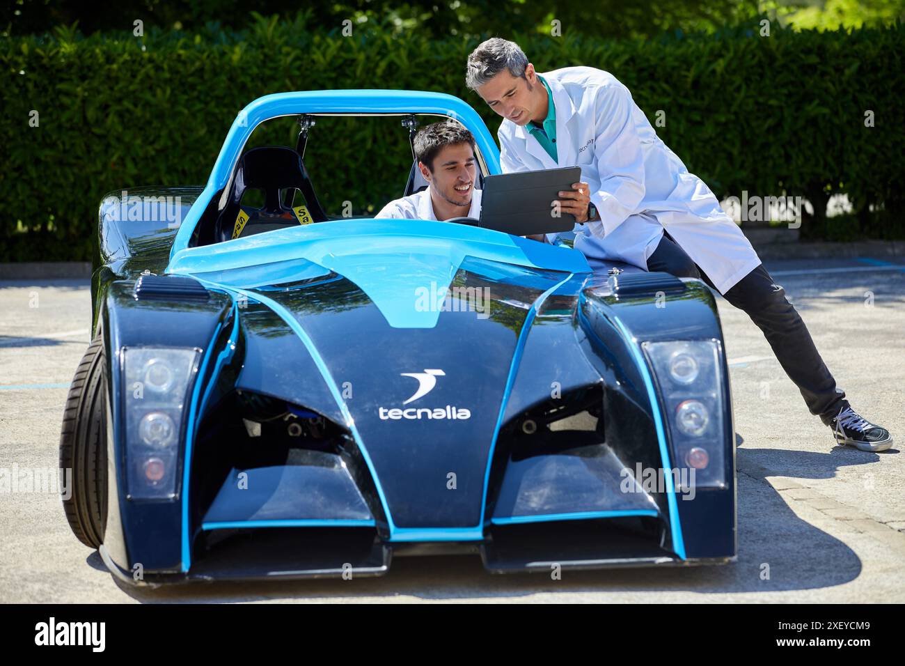Dynacar, véhicule électrique, chercheurs travaillent dans la voiture électrique, unité industrie, industrie automobile, Centre technologique, Tecnalia recherche & innovation, de Banque D'Images