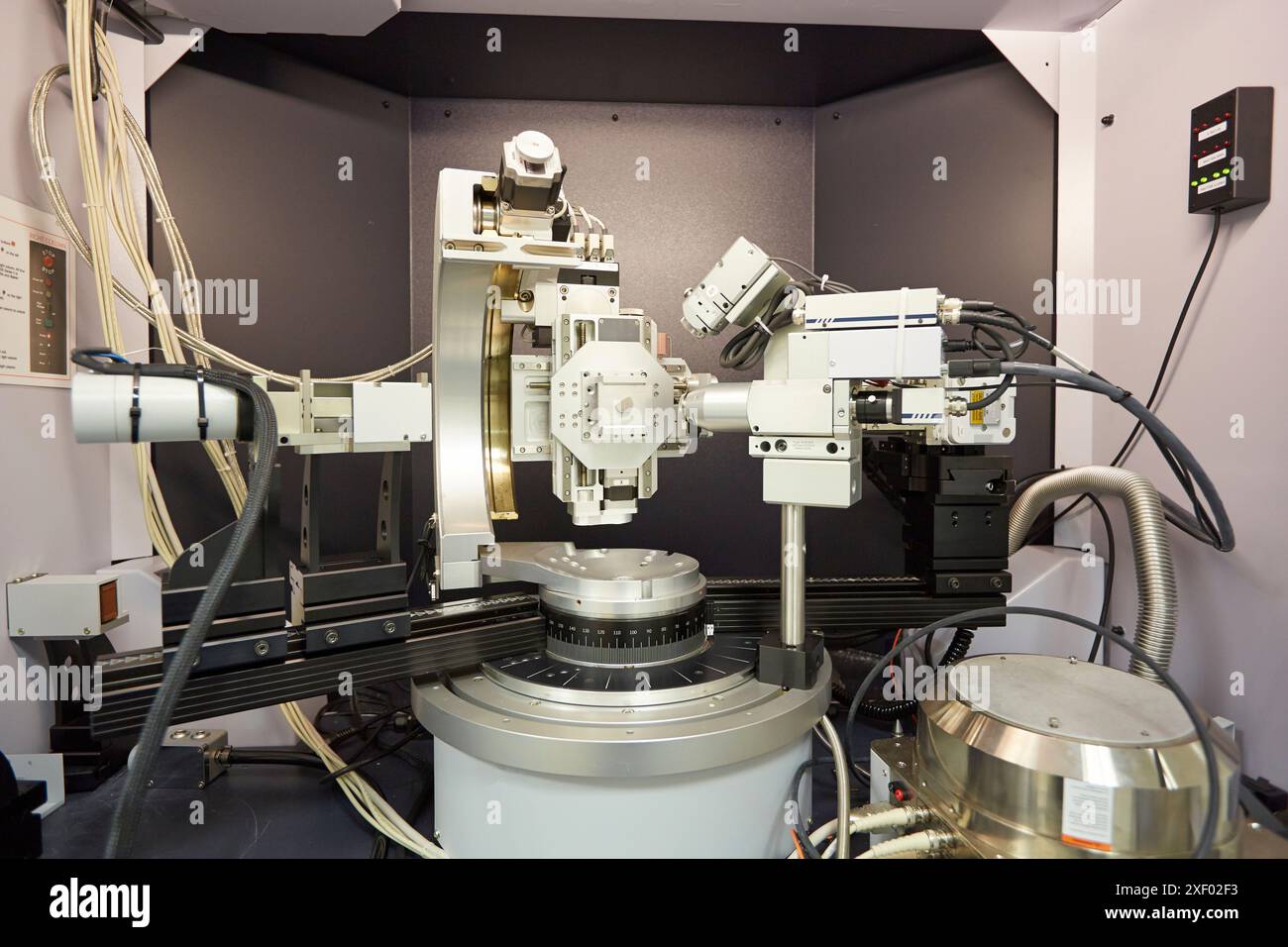 Diffractomètre à rayons X. Services technologiques à l'industrie. TECNALIA recherche & innovation, Donostia, Saint-Sébastien, Gipuzkoa, pays Basque, Espagne. Banque D'Images