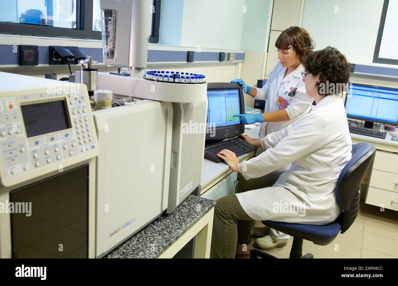 Les chercheurs de TECNALIA ont effectué des analyses par chromatographie en phase gazeuse et spectrométrie de masse la chromatographie en phase gazeuse est une technique de séparation basée sur la distr Banque D'Images