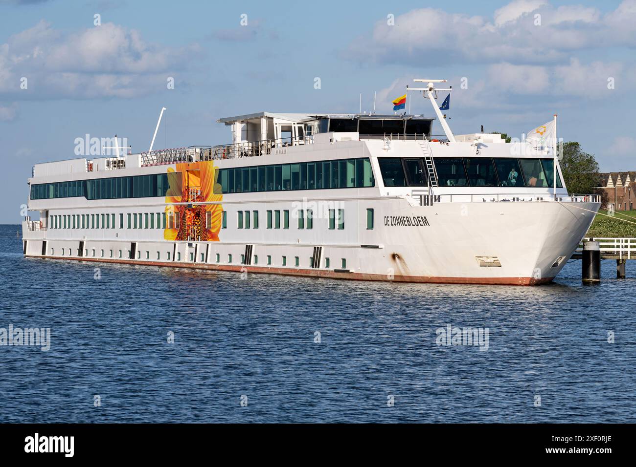Bateau de croisière fluviale de Zonnebloem à Medemblik, pays-Bas Banque D'Images