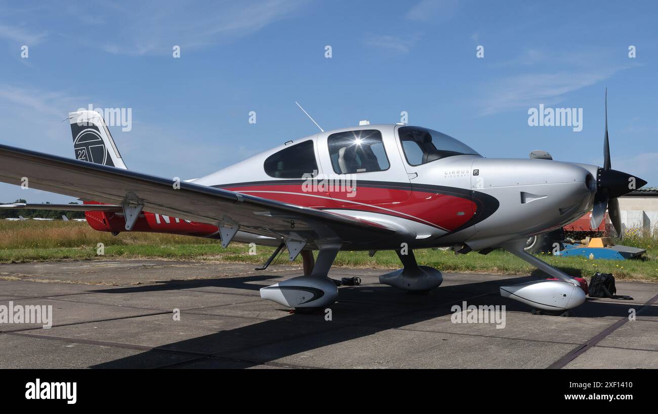 Monoplan Cirrus SR22 Banque D'Images