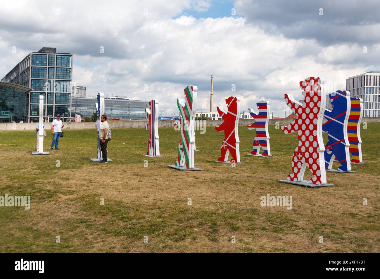 Ours représentant les pays en Allemagne pour l'Euro 2024 Banque D'Images