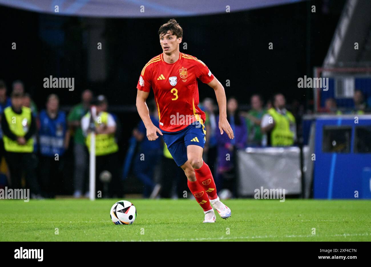 Fussball, Europameisterschaft, EURO 2024, Achtelfinale, Rhein-Energie Stadion Kšln : Spanien - Georgien 4:1 ; Robin le Normand (SPA). Aktion, Einzelbild. Banque D'Images