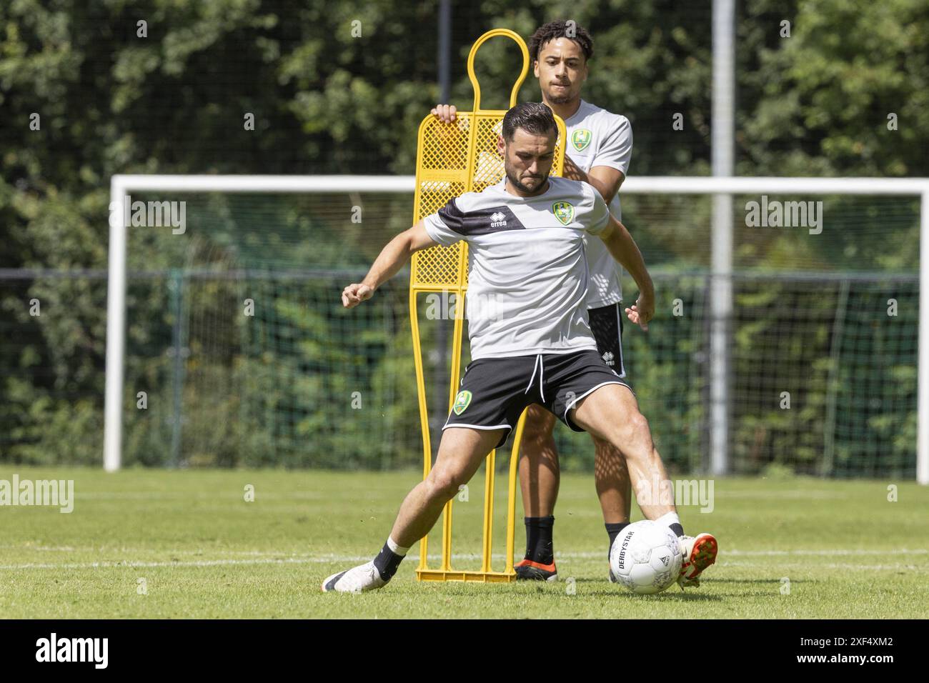 RIJSWIJK , 01-07-2024 , Sportpark Prinses Irena , Néerlandais Keuken Kampioen Divisie football , saison 2024 / 2025 , première formation ADO , joueur ADO Den Haag Alex Schalk Banque D'Images