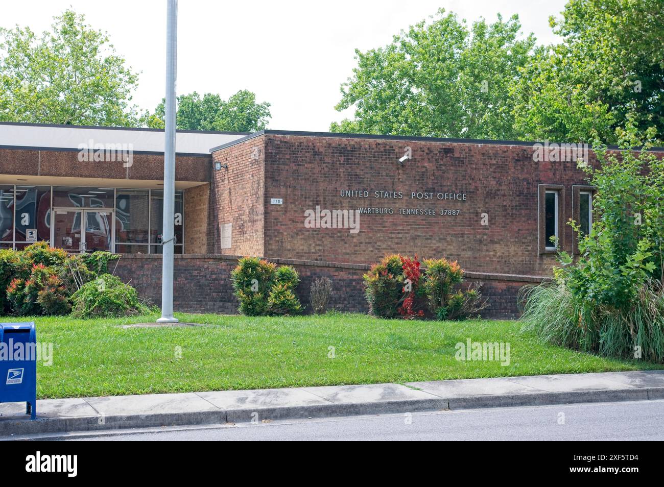 Editorial - 6-29-2024 - Wartburg, TN - Wartburg Post Office in small Town Wartburg, TN Banque D'Images