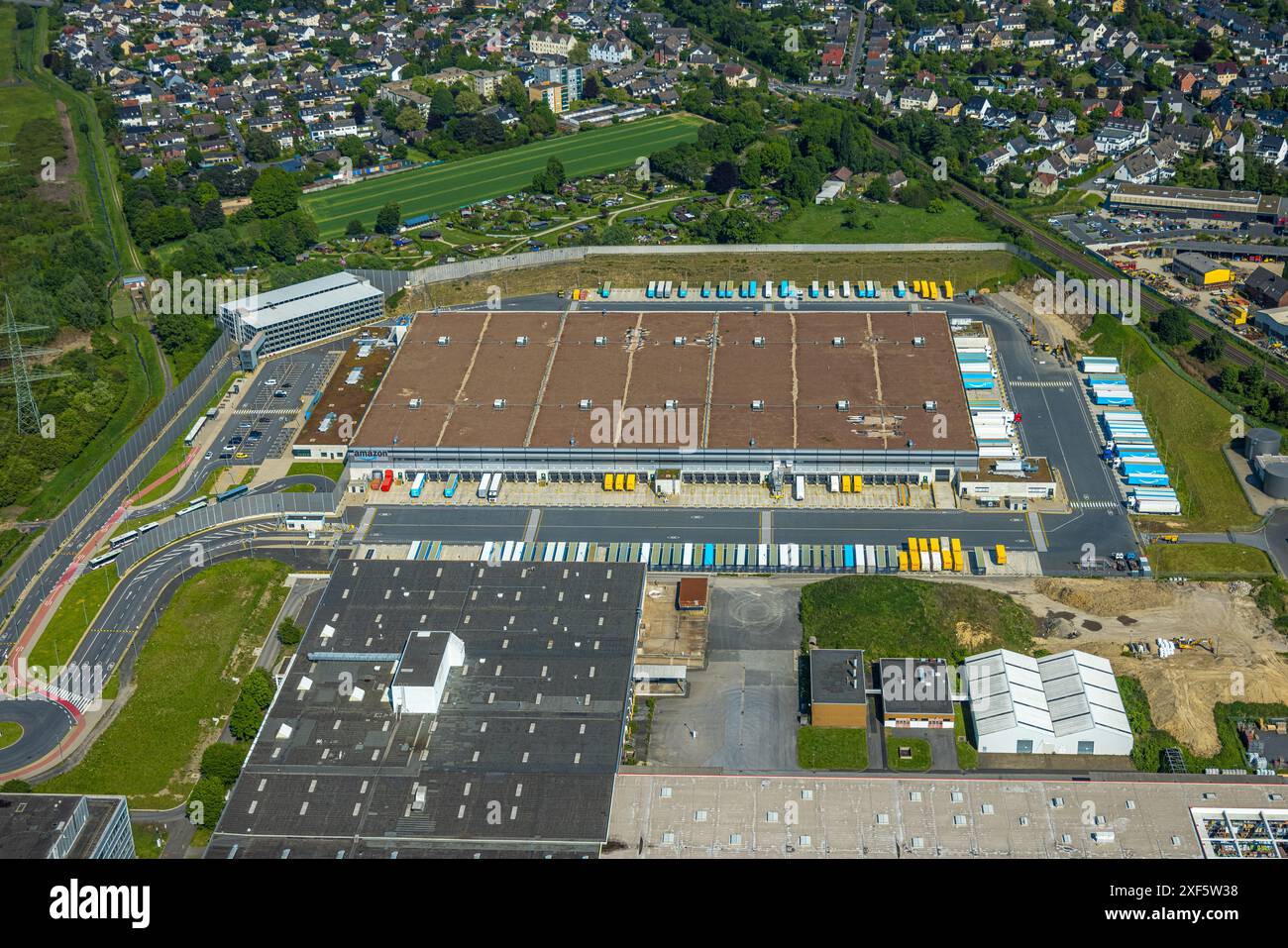 Vue aérienne, zone industrielle de Brauckstraße, Amazon Logistics, parking pour conteneurs, association de jardins d'allotissement KGV Mellmausland, Witten-Dortmund R Banque D'Images