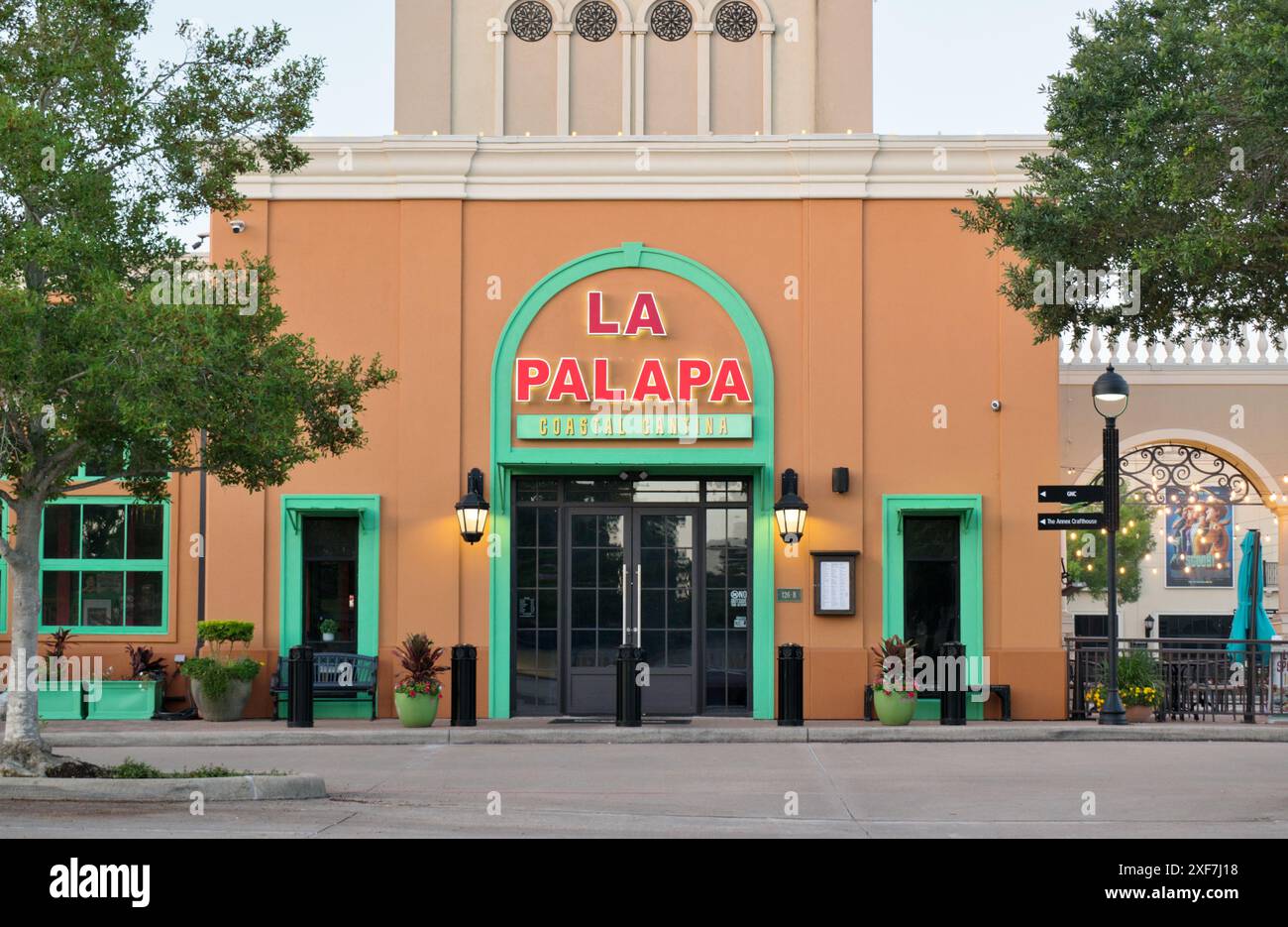 Houston, Texas États-Unis 06-23-2024 : extérieur du restaurant la Palapa Coastal Cantina. Banque D'Images