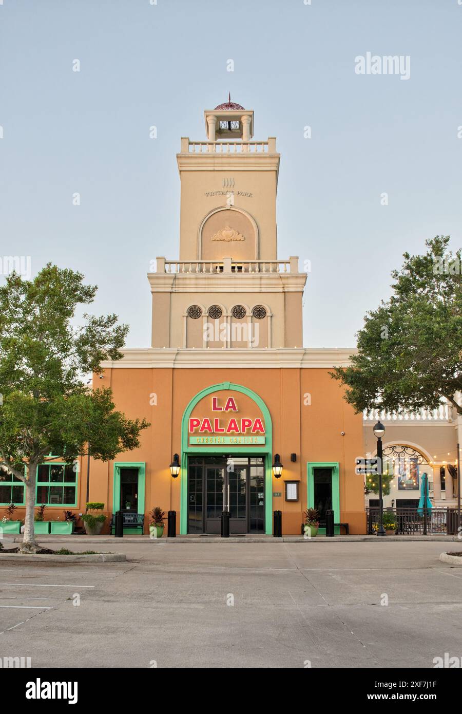 Houston, Texas États-Unis 06-23-2024 : extérieur du restaurant la Palapa Coastal Cantina. Banque D'Images