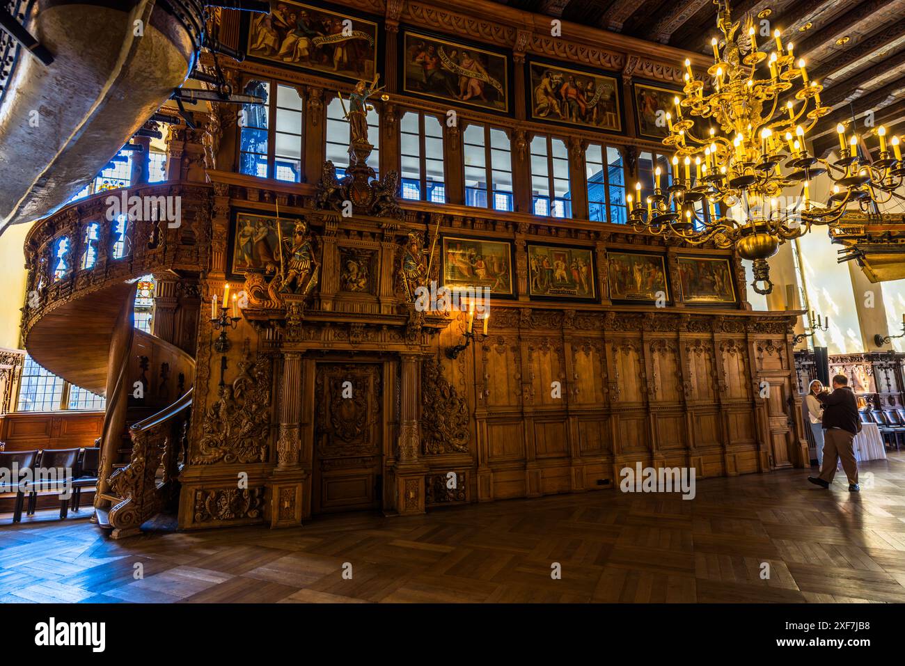 Hôtel de ville de Brême (site du patrimoine mondial de l'UNESCO). L'hôtel de ville supérieur de Brême est maintenant utilisé comme salle de banquet. Le conseil municipal de la ville hanséatique de Brême se réunissait ici. À l'intérieur du grand hall se trouve le Güldenkammer, dont l'intérieur est décoré dans un style Art Nouveau. Il est utilisé pour les consultations de haut niveau. Brême, Allemagne Banque D'Images