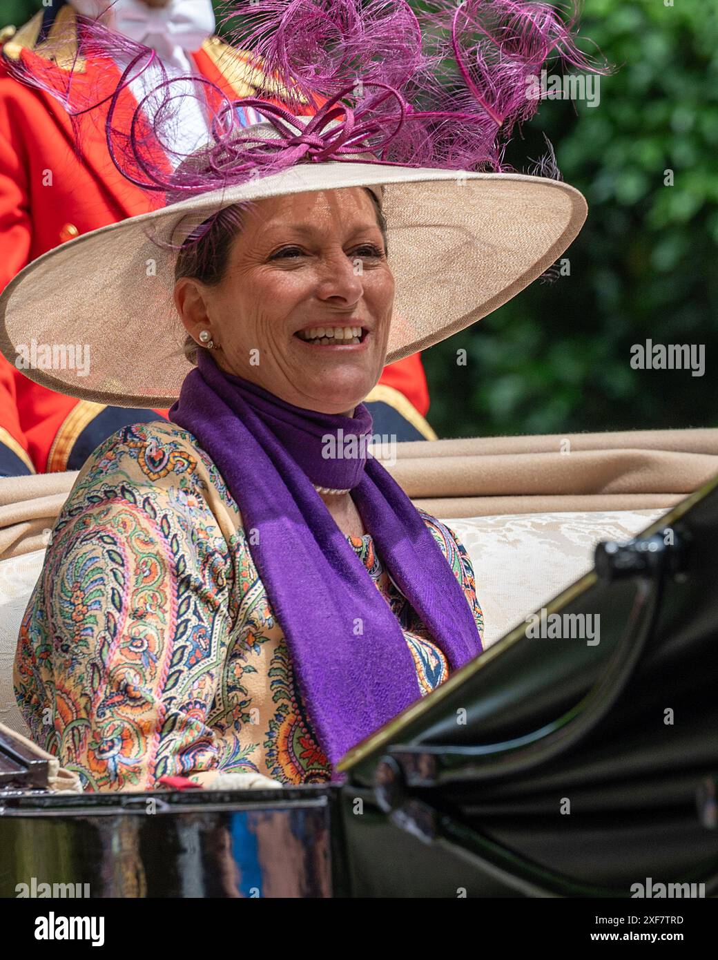 Ascot, Royaume-Uni 21 juin 2024 Princesse Zahra Aga Khan arrivant dans le cortège de calèche pour Royal Ascot le jour des dames. Banque D'Images