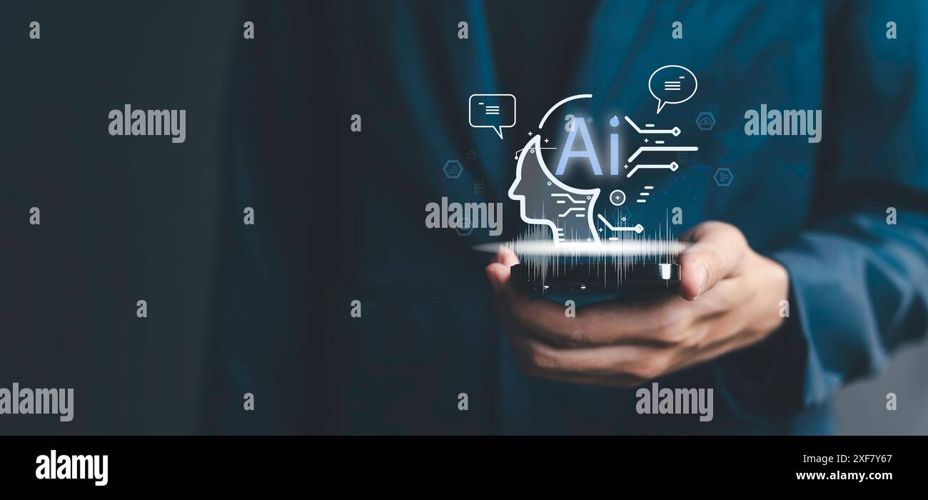 Technologie de commande vocale une personne utilisant la technologie de commande vocale parlant dans un microphone et des ondes sonores ou des icônes numériques pour représenter Voice activa Banque D'Images