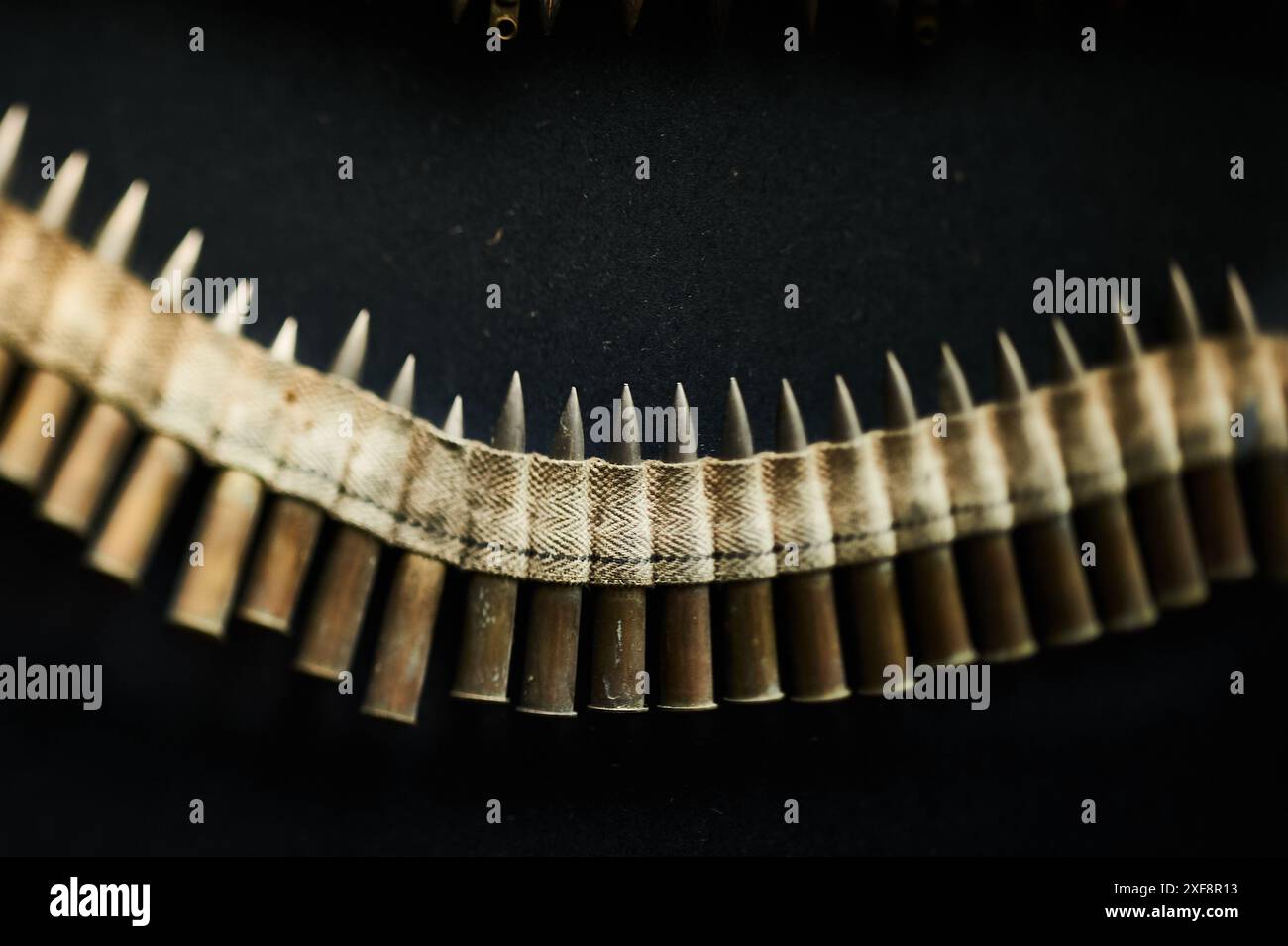 Ruban en tissu avec munitions de mitrailleuse Banque D'Images