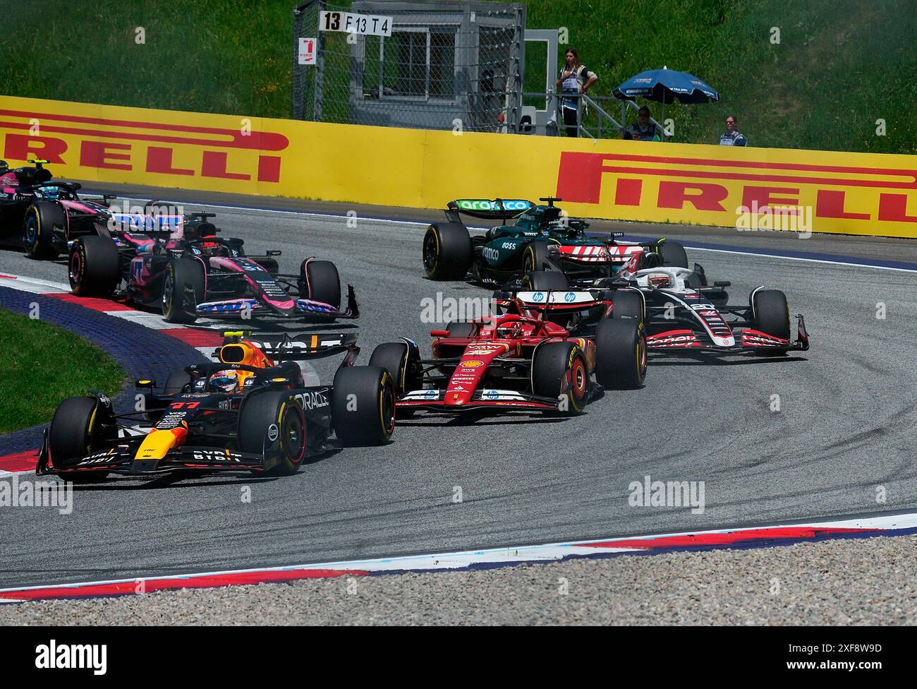 29.06.2024, Red Bull Ring, Spielberg, Formula 1 Austrian Grand Prix 2024, en photo Sergio Perez (MEX), Oracle Red Bull Racing, Charles Leclerc (MCO), Scuderia Ferrari HP, Kevin Magnussen (DNK), Haas F1 Team, lance Stroll (CAN), Aston Martin Aramco Cognizant Formula One Team, Esteban Ocon (FRA), Alpine F1 Team Banque D'Images