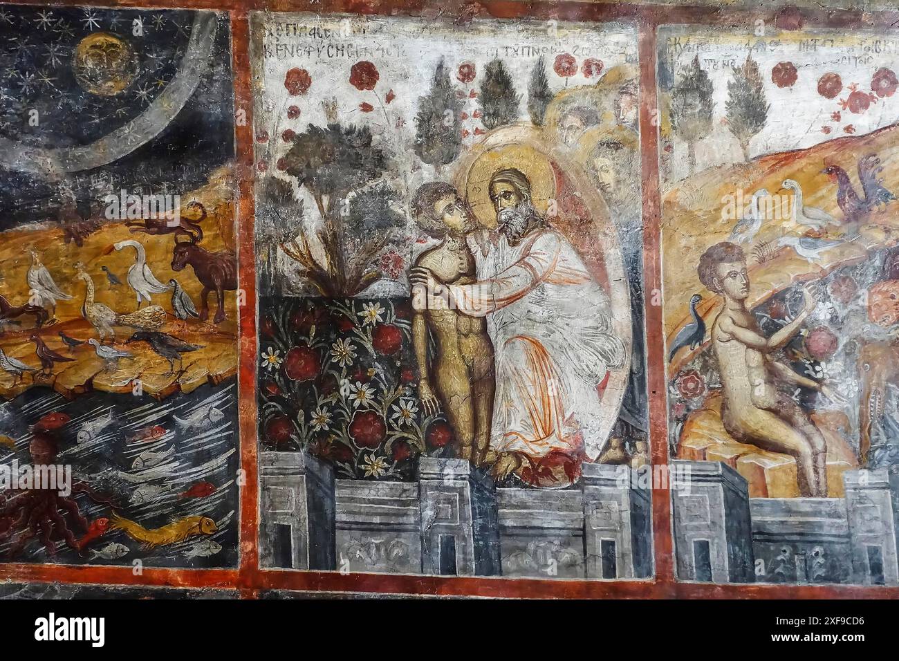 Fresque antique avec plusieurs scènes d'histoires religieuses, village d'Asklipio, Asklipion, église Kimisis tis Theotokou, Rhodes, Dodécanèse, grec Banque D'Images
