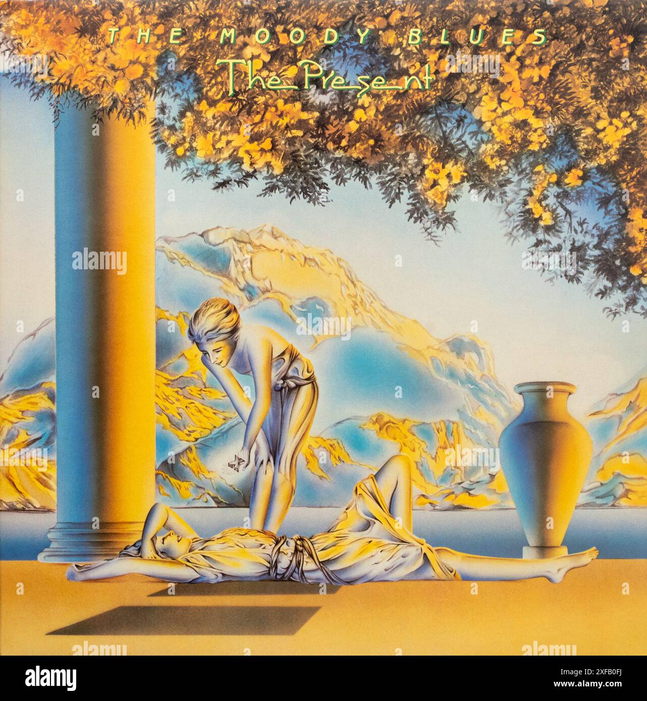 Le présent album de The Moody Blues, un groupe de rock anglais, sorti en 1983, couverture de disque vinyle, Royaume-Uni Banque D'Images