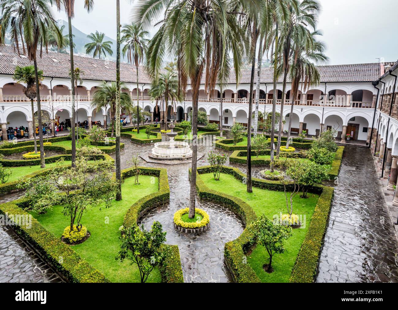 Cour dans le couvent de San Francisco, Quito Old Town, Équateur, Amérique du Sud Banque D'Images