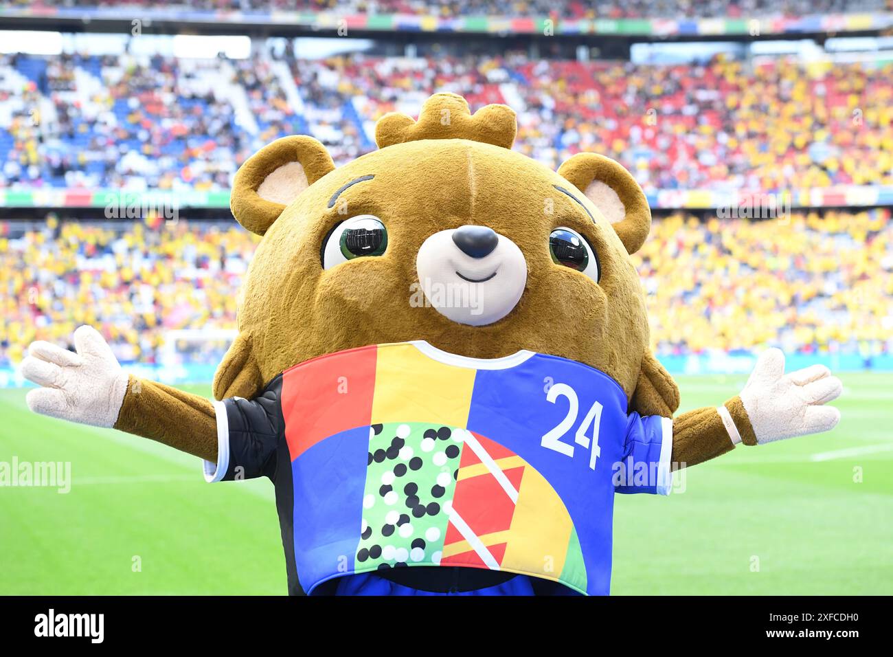 Munich, Allemagne. 02 juillet 2024. MUNICH, ALLEMAGNE - 2 JUILLET : mascotte de l'EURO 2024 lors de la manche 16 de l'UEFA EURO 2024 opposant la Roumanie et les pays-Bas au Munich Football Arena le 2 juillet 2024 à Munich, Allemagne.240702_SEPA_24_062 - 20240702_PD11558 crédit : APA-PictureDesk/Alamy Live News Banque D'Images