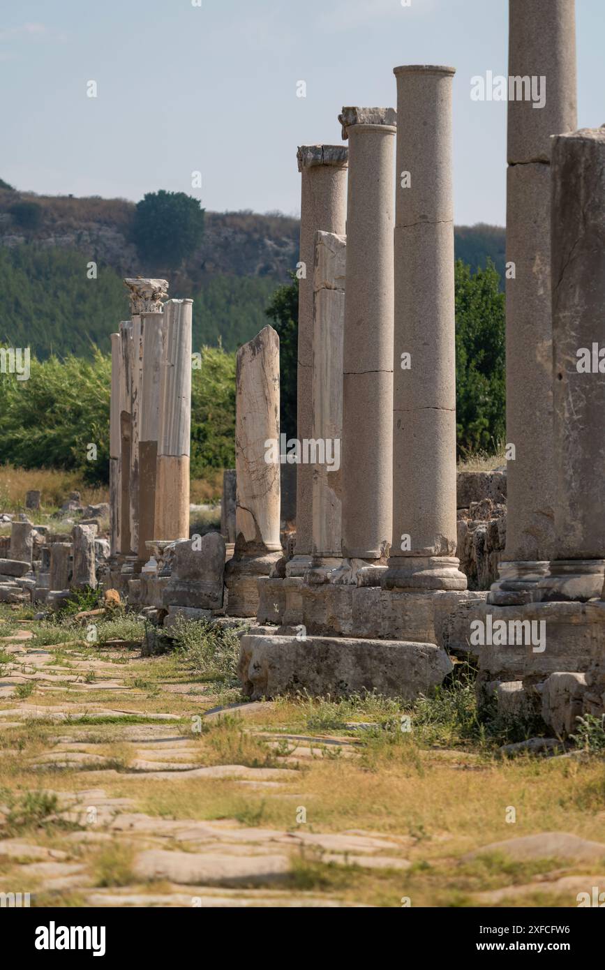 L'ancienne ville de Perge à Antalya par une journée ensoleillée Banque D'Images