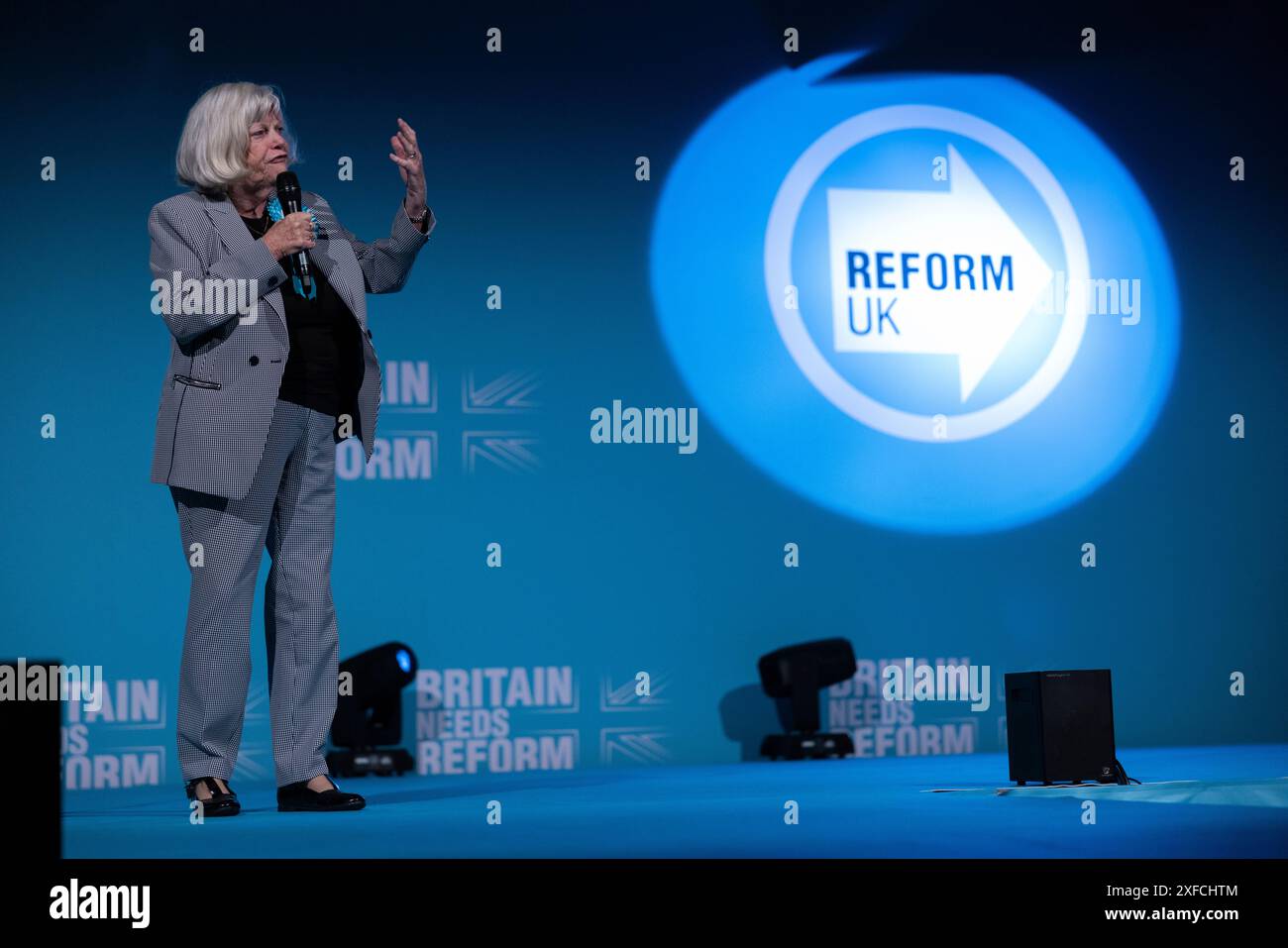 Ann Widdecbe s'exprimant au 'Rally for Reform' au Birmingham NEC, la plus grande réunion de masse du leader de la réforme britannique de la campagne le dimanche 30 juin 2024 Banque D'Images