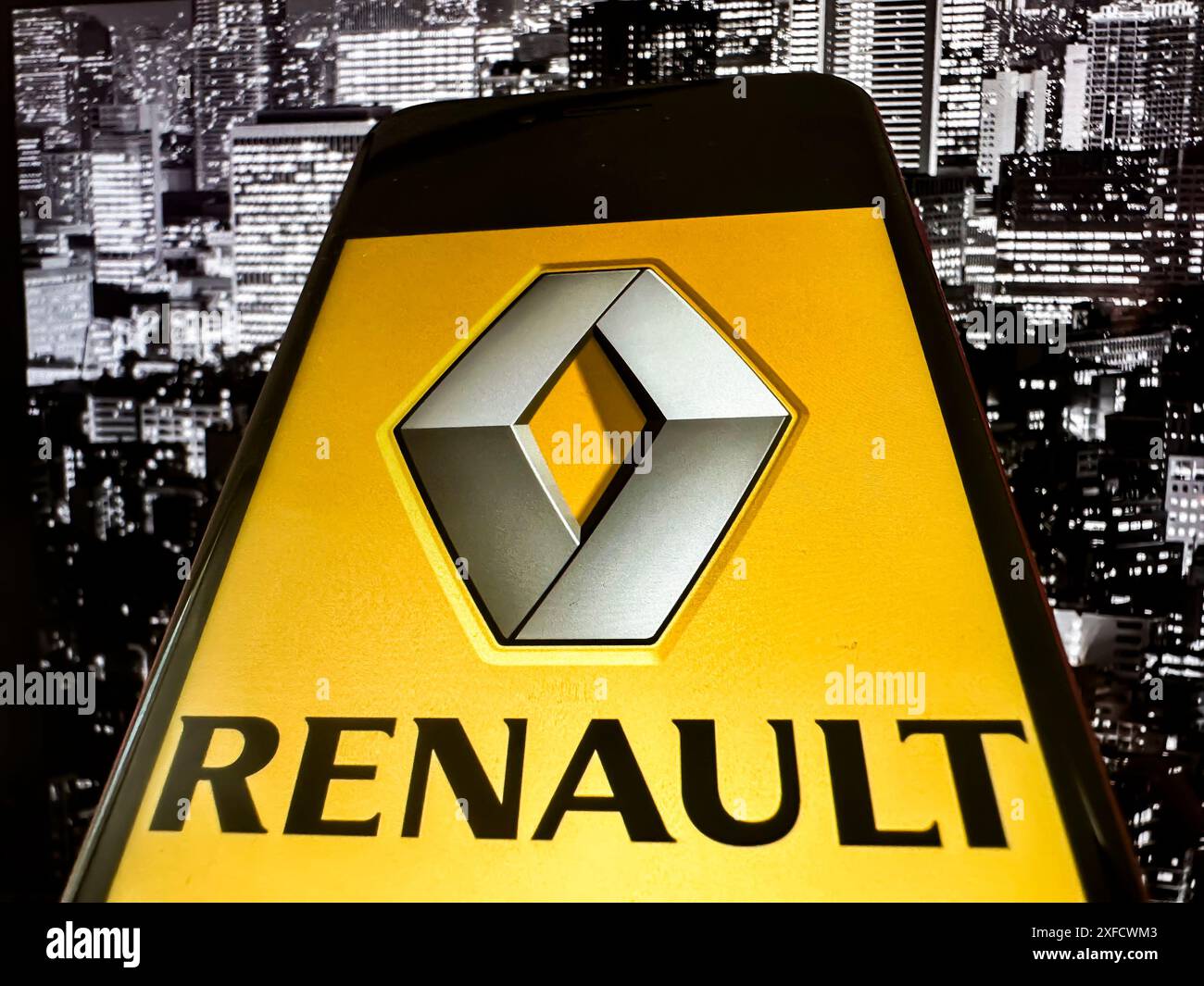 San Francisco, Californie, États-Unis. 2 juillet 2024. Renault S.A. est une multinationale automobile française dont le siège social est situé à Boulogne-Billancourt, en France. Dirigé par Luca de Meo, PDG, Renault produit une large gamme de véhicules, y compris des voitures, des fourgonnettes et des modèles électriques. La société est connue pour son innovation dans les véhicules électriques et son alliance avec Nissan et Mitsubishi, renforçant ainsi sa présence sur le marché mondial. Le ticker de Renault est RNO. (Crédit image : © Taidgh Barron/ZUMA Press Wire) USAGE ÉDITORIAL SEULEMENT! Non destiné à UN USAGE commercial ! Banque D'Images