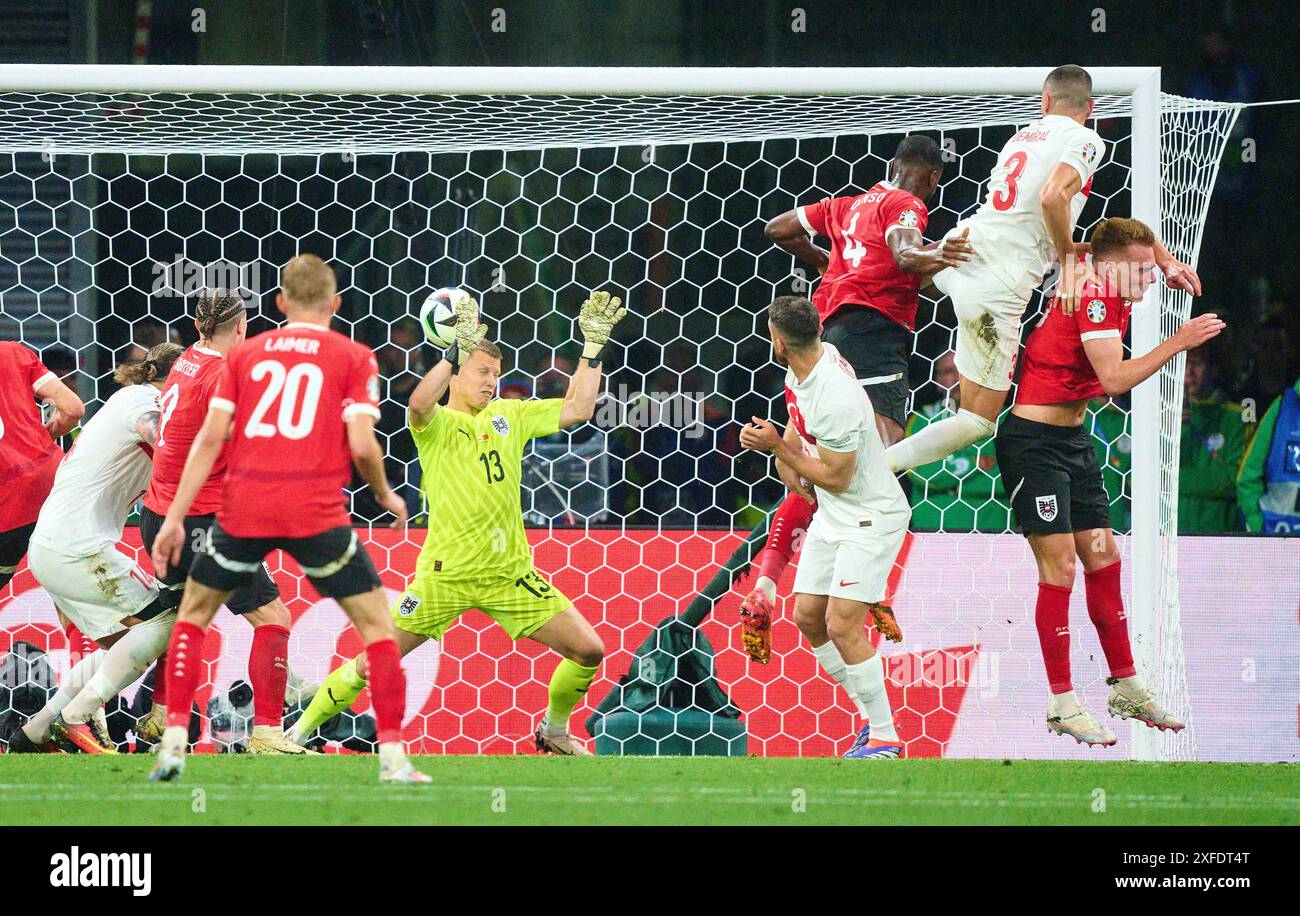 Leipzig, Allemagne. 02 juillet 2024. Merih Demiral, Tuerkiye 22 scores, but, Tor, Treffer, Torschuss, 0-2 contre Patrick Pentz, gardien AUT 13 dans le meilleur des 16 match AUTRICHE - TueRKIJE 1-2 des Championnats d'Europe de l'UEFA 2024 le 02 juillet 2024 à Leipzig, Allemagne. Photographe : ddp images/STAR-images crédit : ddp Media GmbH/Alamy Live News Banque D'Images