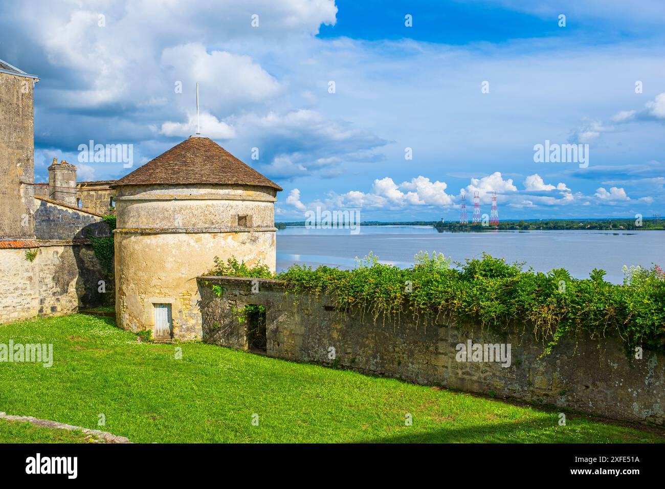France, Gironde, Bourg, village sur le chemin de Saint-Jacques-de-Compostelle (via Turonensis ou chemin Tours), le château de la Citadelle Banque D'Images