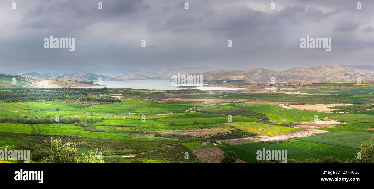 Meknès, Maroc - 20 mars 2024 : lac de Sidi Chahede au Maroc entre Fès et Meknès Banque D'Images