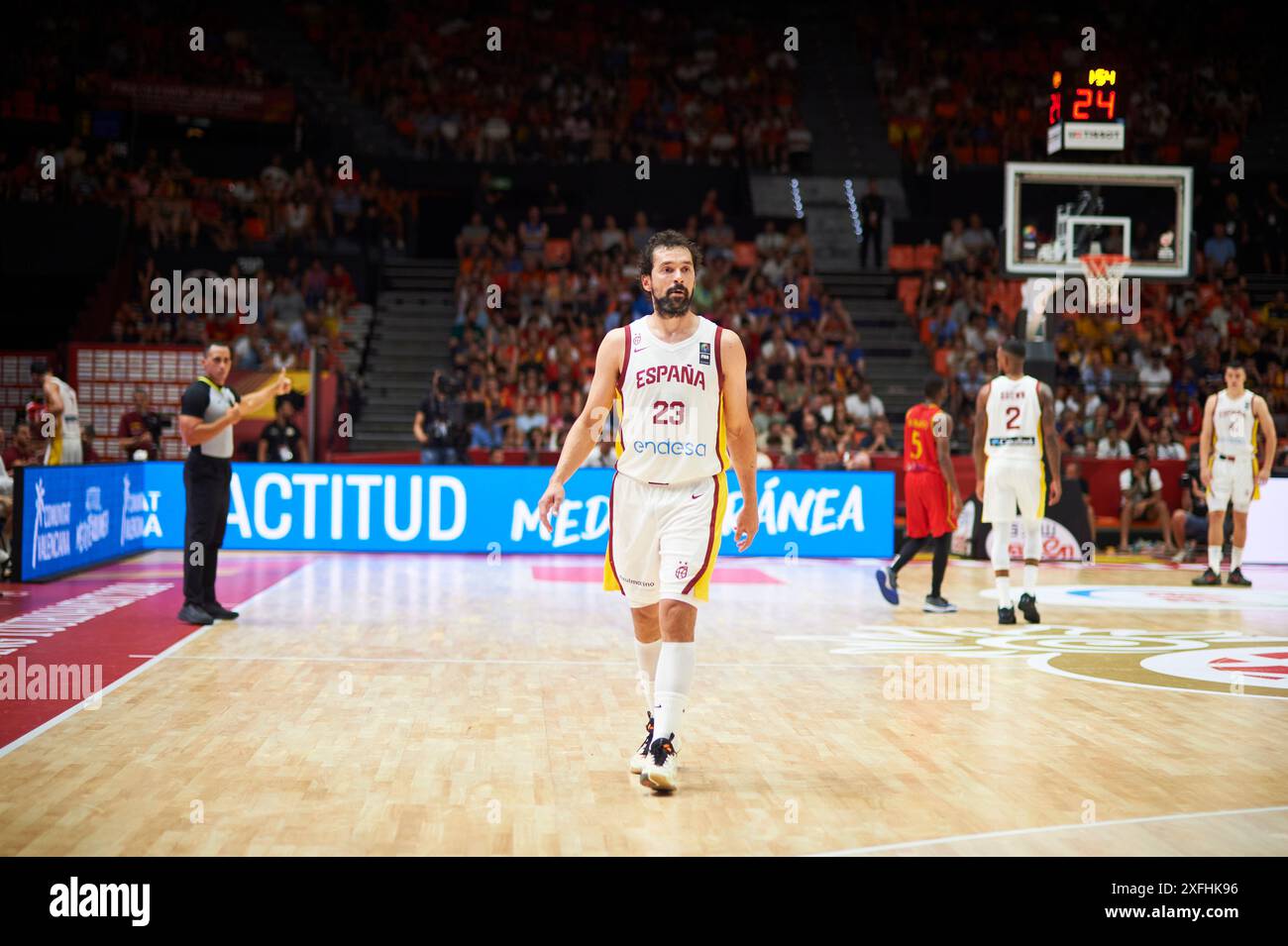 Sergio Llull de l'équipe d'Espagne vu en action pendant le match entre l'Espagne et l'Angola dans le tournoi de qualification olympique FIBA Espagne 2024 phase de groupes sur Banque D'Images