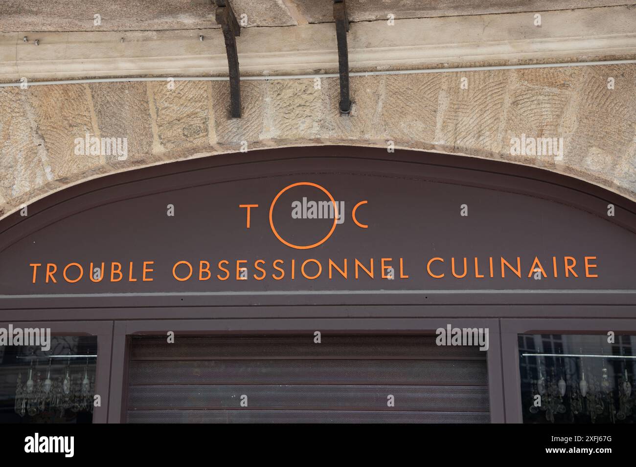 Bordeaux , France - 06 26 2024 : toc shop trouble Obsessionnel marque de logo culinaire et enseigne textuelle magasin spécialiste français et référence en cuisine ut Banque D'Images