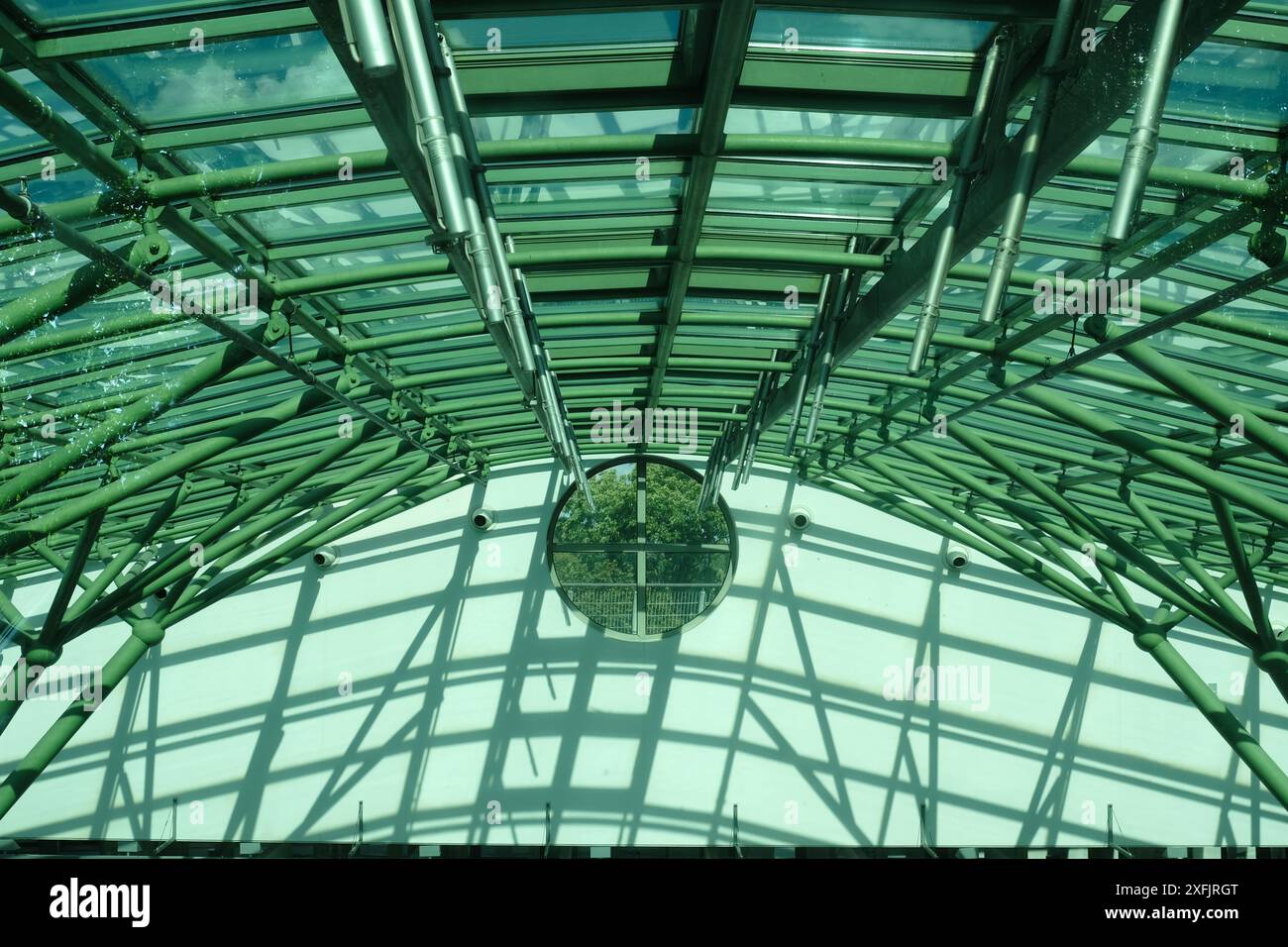 Varsovie, Pologne - 11 août 2023. Architecture intérieure dans une salle d'étude de la Bibliothèque de l'Université de Varsovie (BUW), Pologne. Banque D'Images