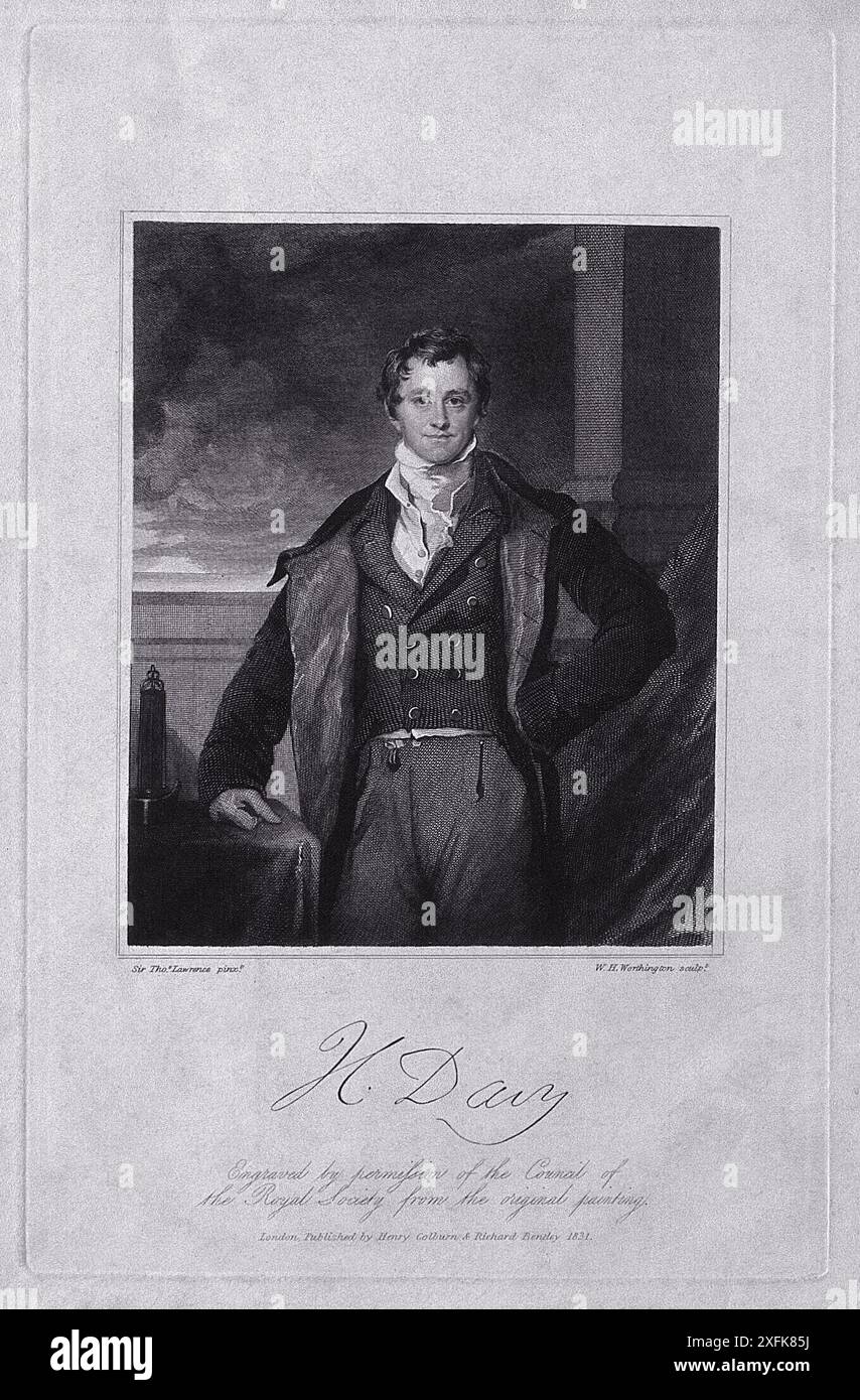 Gravure en pointillés par E. Scriven d'après Sir Thomas Lawrence, représentant Sir Humphry Davy, chimiste et inventeur renommé. Davy est représenté debout, regardant directement le spectateur, portant un manteau foncé, un gilet et un pantalon. L'image est encadrée par une bordure rectangulaire et présente un faible arrière-plan, représentant probablement un paysage ou un cadre architectural. Banque D'Images