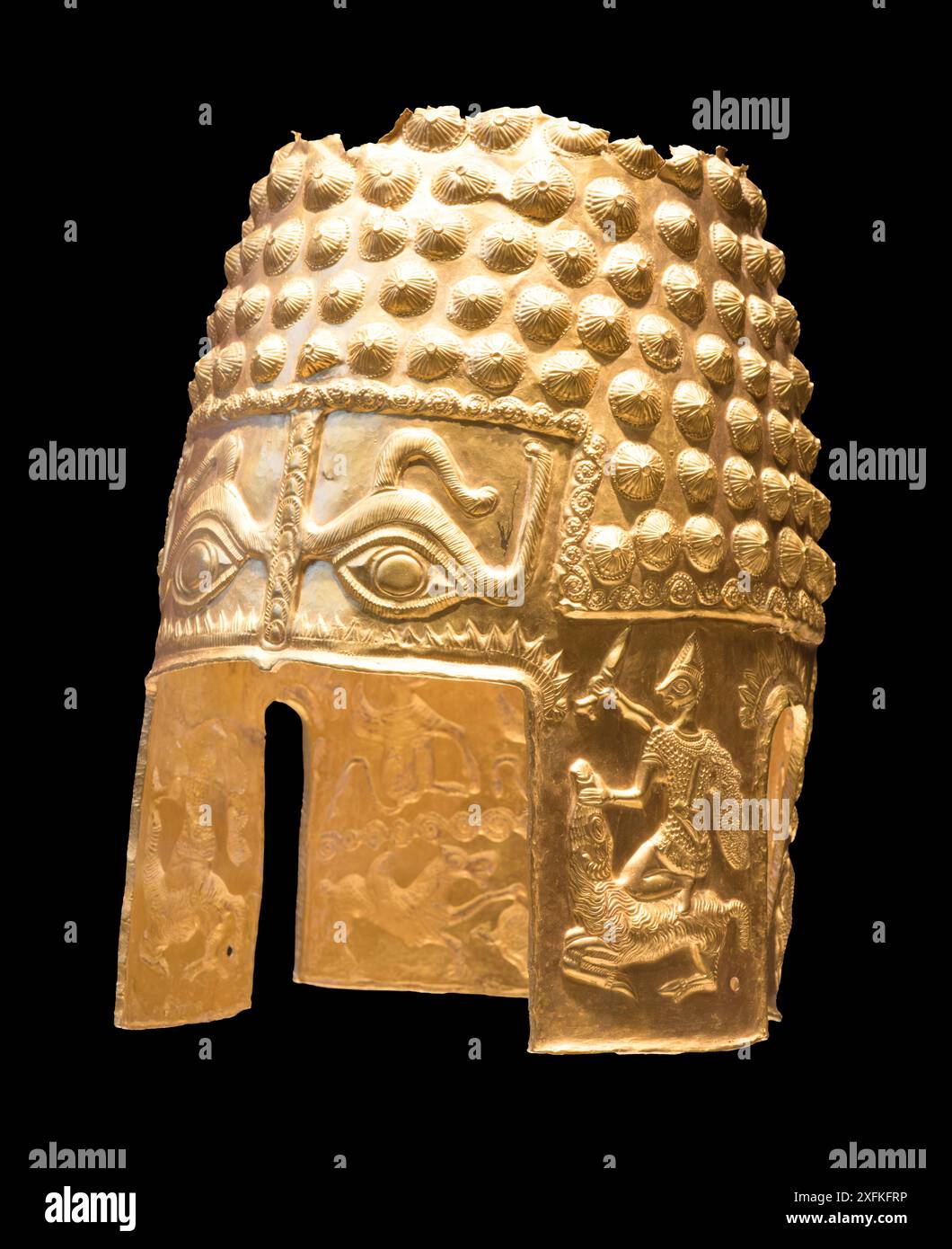 Le casque d'or de Cotofenesti - casque Geto-Dace datant de la seconde moitié du Ve siècle av. J.-C. Comté de Prahova, Roumanie Banque D'Images