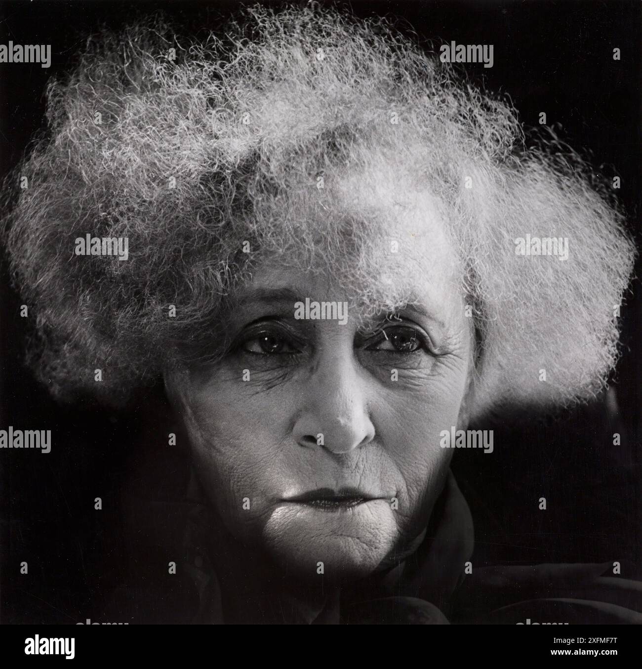 Portrait de Colette (1873-1954). Musée : COLLECTION PRIVÉE. Auteur : Madame d'Ora (Dora Kallmus). Banque D'Images