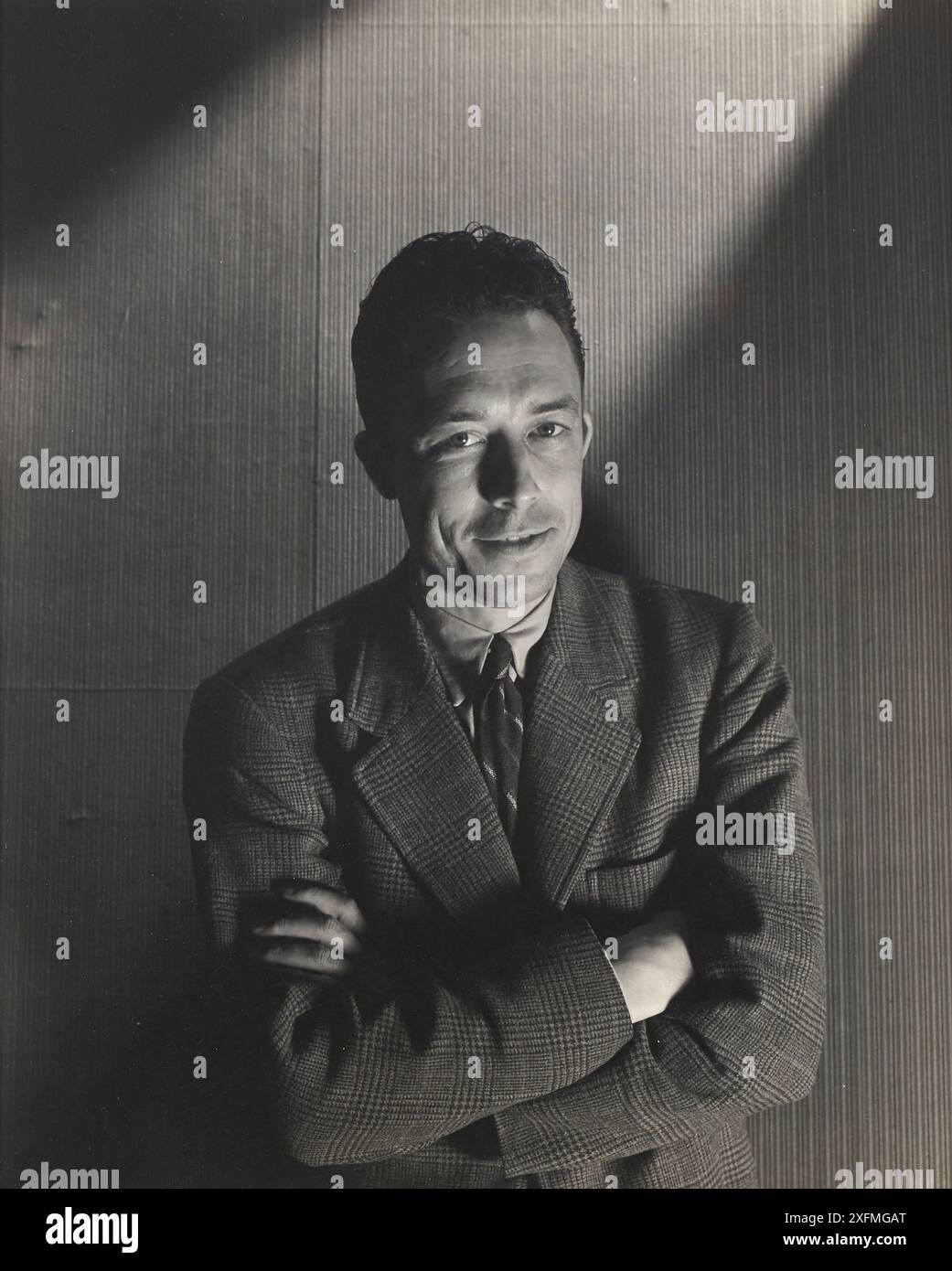 Portrait d'Albert Camus (1913-1960). Musée : © Condé Nast. Auteur : Sir Cecil Beaton. Banque D'Images