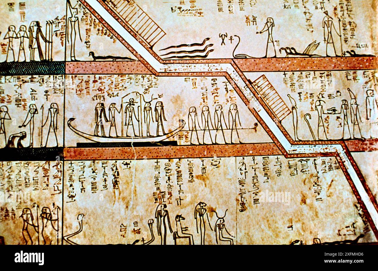 Tombeau de Thoutmosis III (KV34) Chambre funéraire décorée de scènes et de hiéroglyphes de l'Amduat avec des figures simples Vallée des rois Egypte Banque D'Images