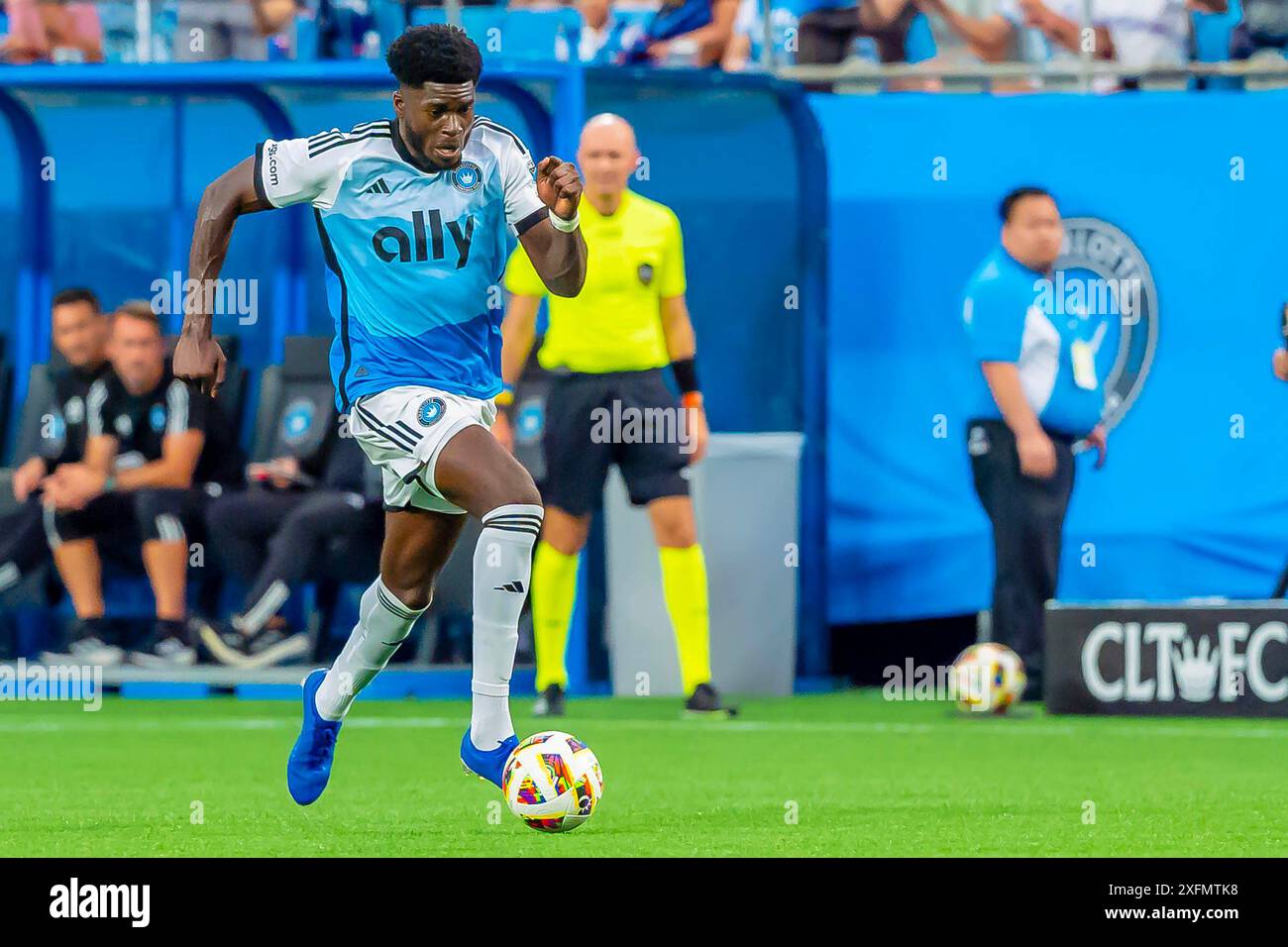 Charlotte, Caroline du Nord, États-Unis. 3 juillet 2024. PATRICK AGYEMANG (GHA), attaquant du Charlotte FC, descend le terrain lors du match Charlotte FC vs Inter Miami au Bank of America Stadium de Charlotte, Caroline du Nord. Inter Miami gagne le match, 2-1. (Crédit image : © Walter G. Arce Sr./ASP via ZUMA Press Wire) USAGE ÉDITORIAL SEULEMENT! Non destiné à UN USAGE commercial ! Banque D'Images