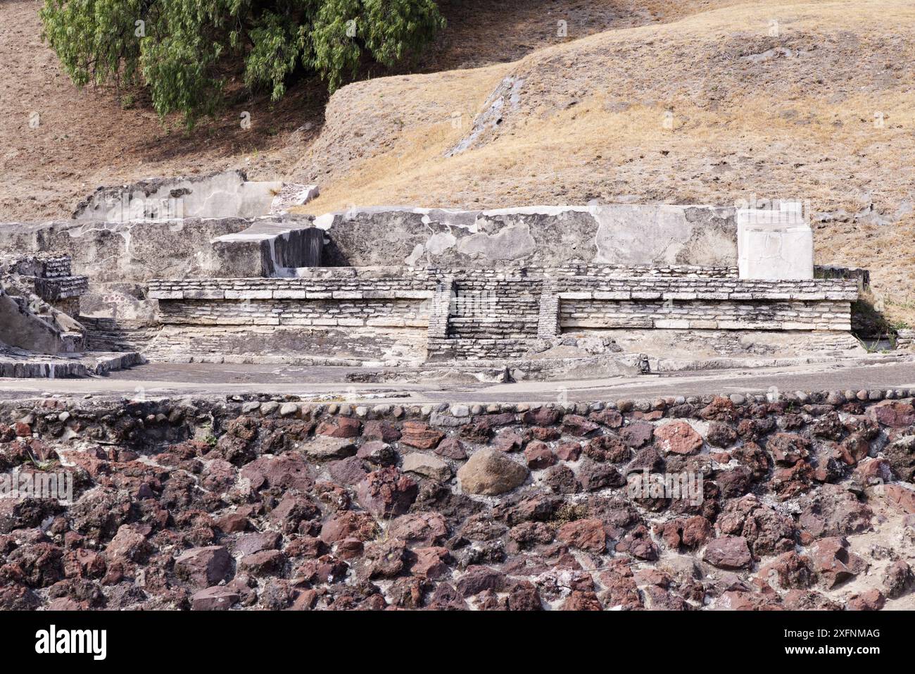 Fouilles archéologiques, la Grande Pyramide de Cholula, alias Tlachihualtepetl, le plus grand monument artificiel au monde ; Mésoamérique Puebla, Mexique Banque D'Images