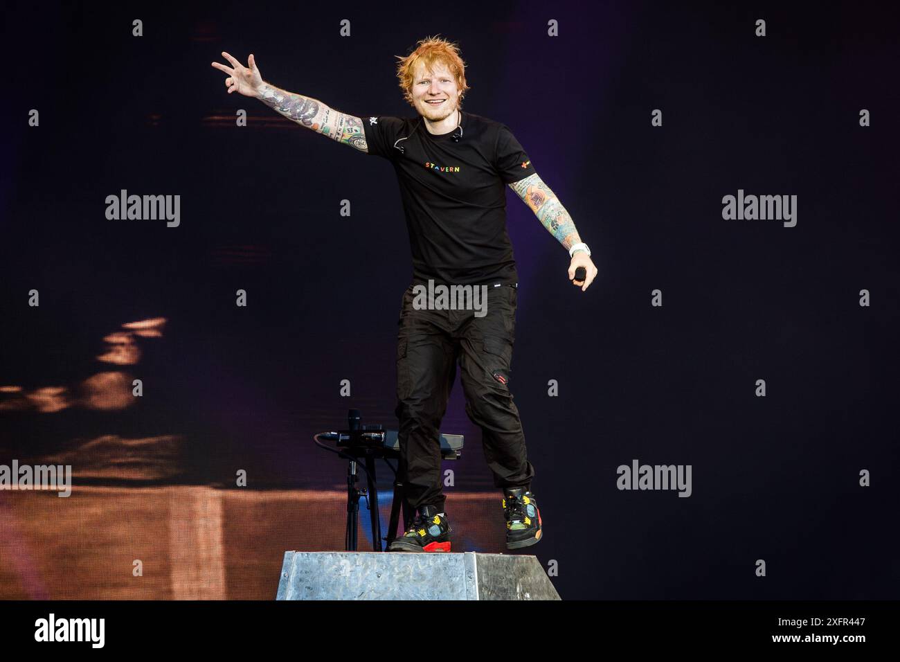 Ed Sheeran se produisant en direct en juillet 2024 Banque D'Images